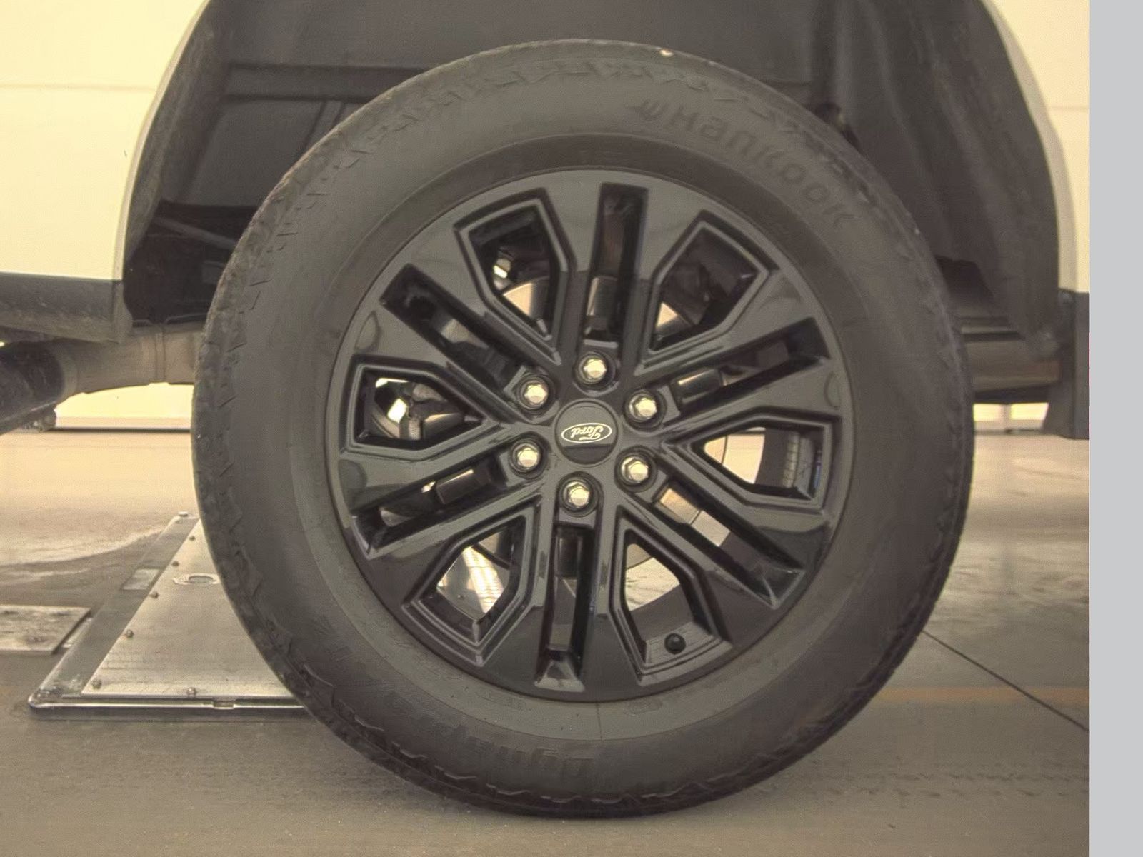 2023 Ford F-150 Lariat AWD