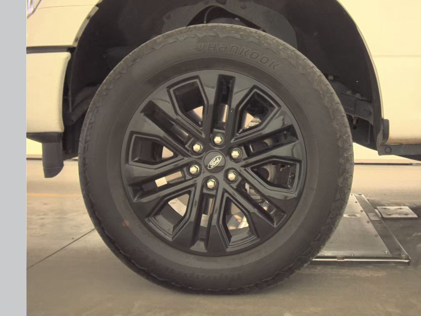 2023 Ford F-150 Lariat AWD