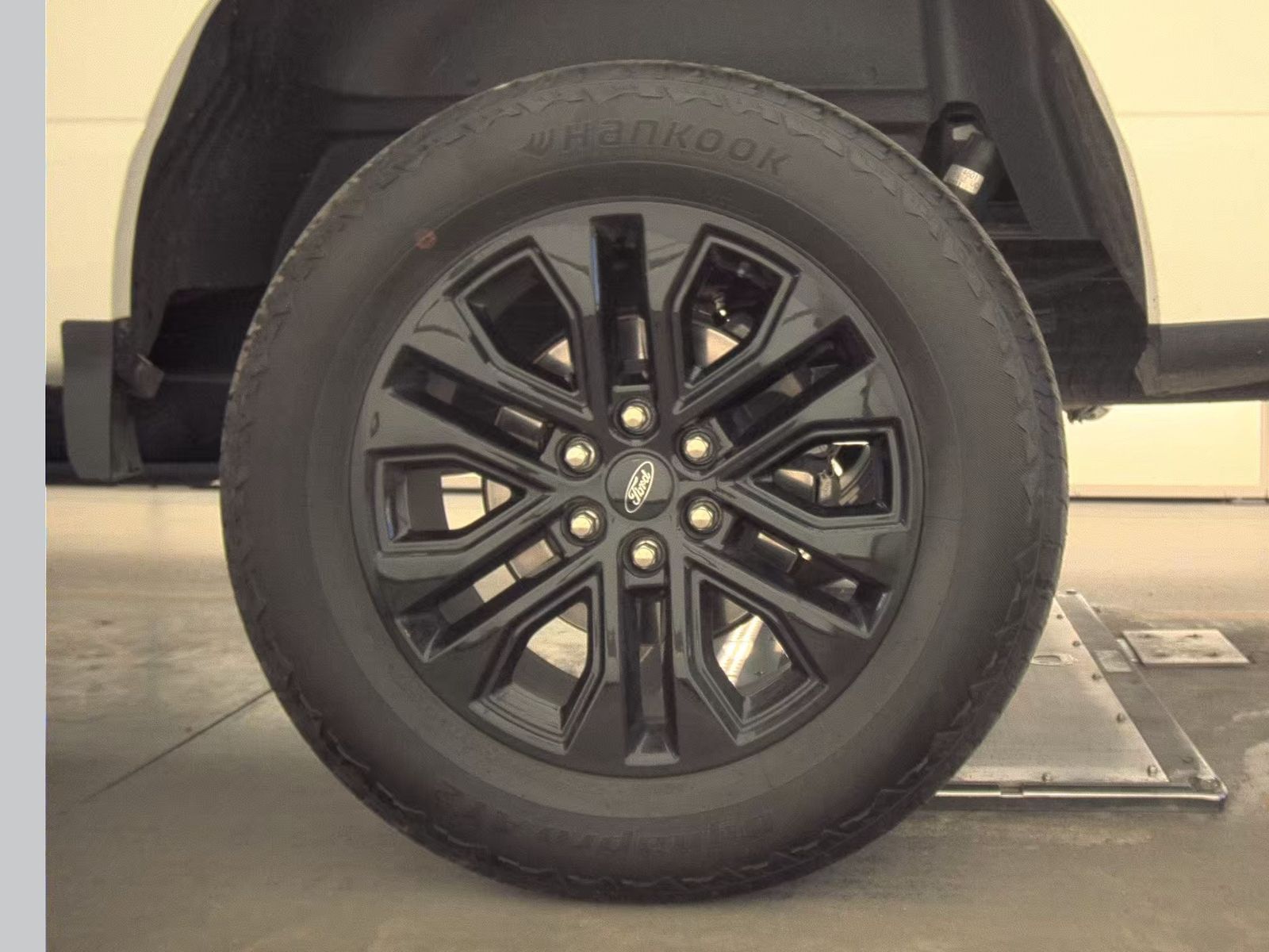 2023 Ford F-150 Lariat AWD