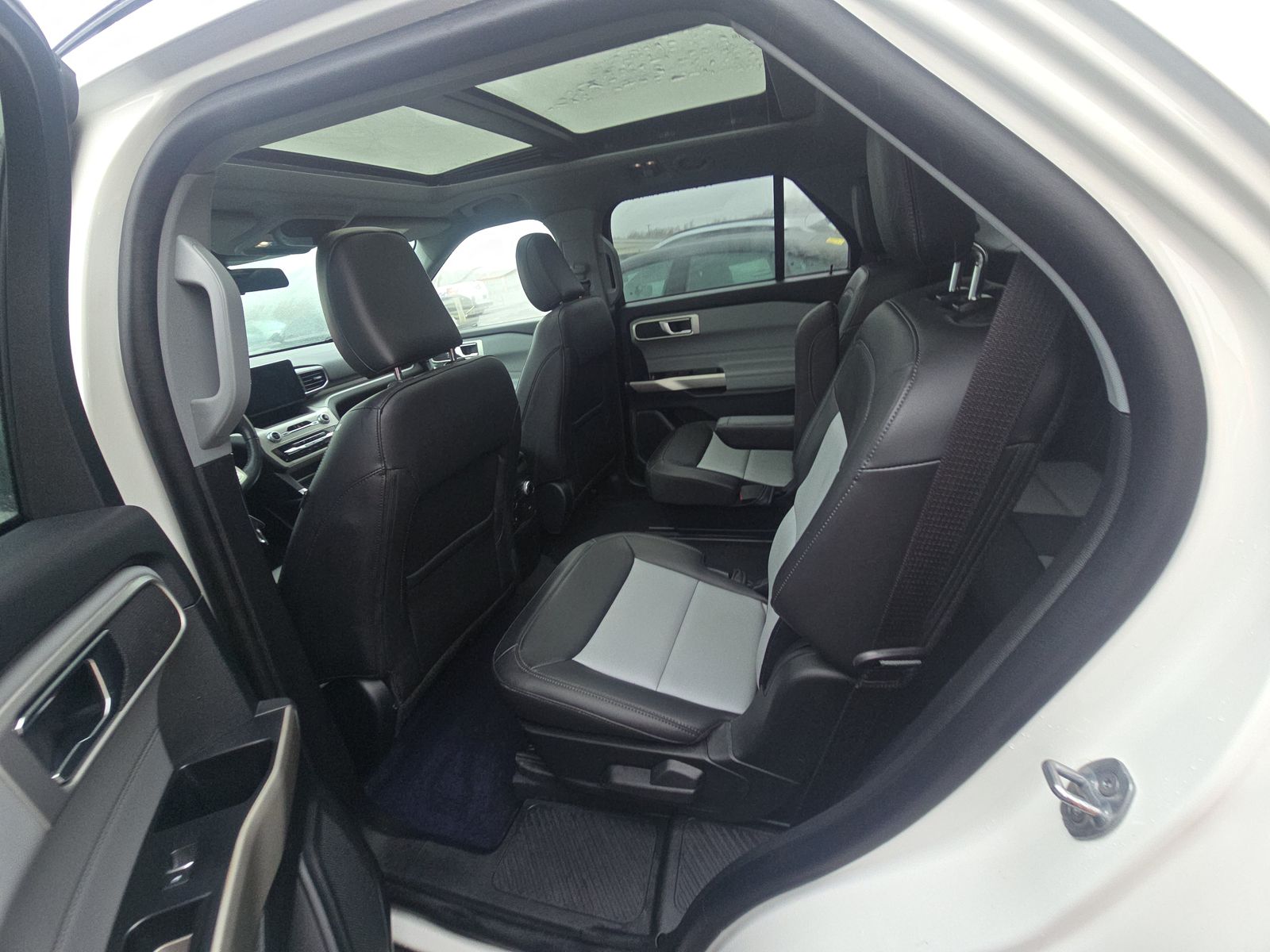 2022 Ford Explorer XLT AWD