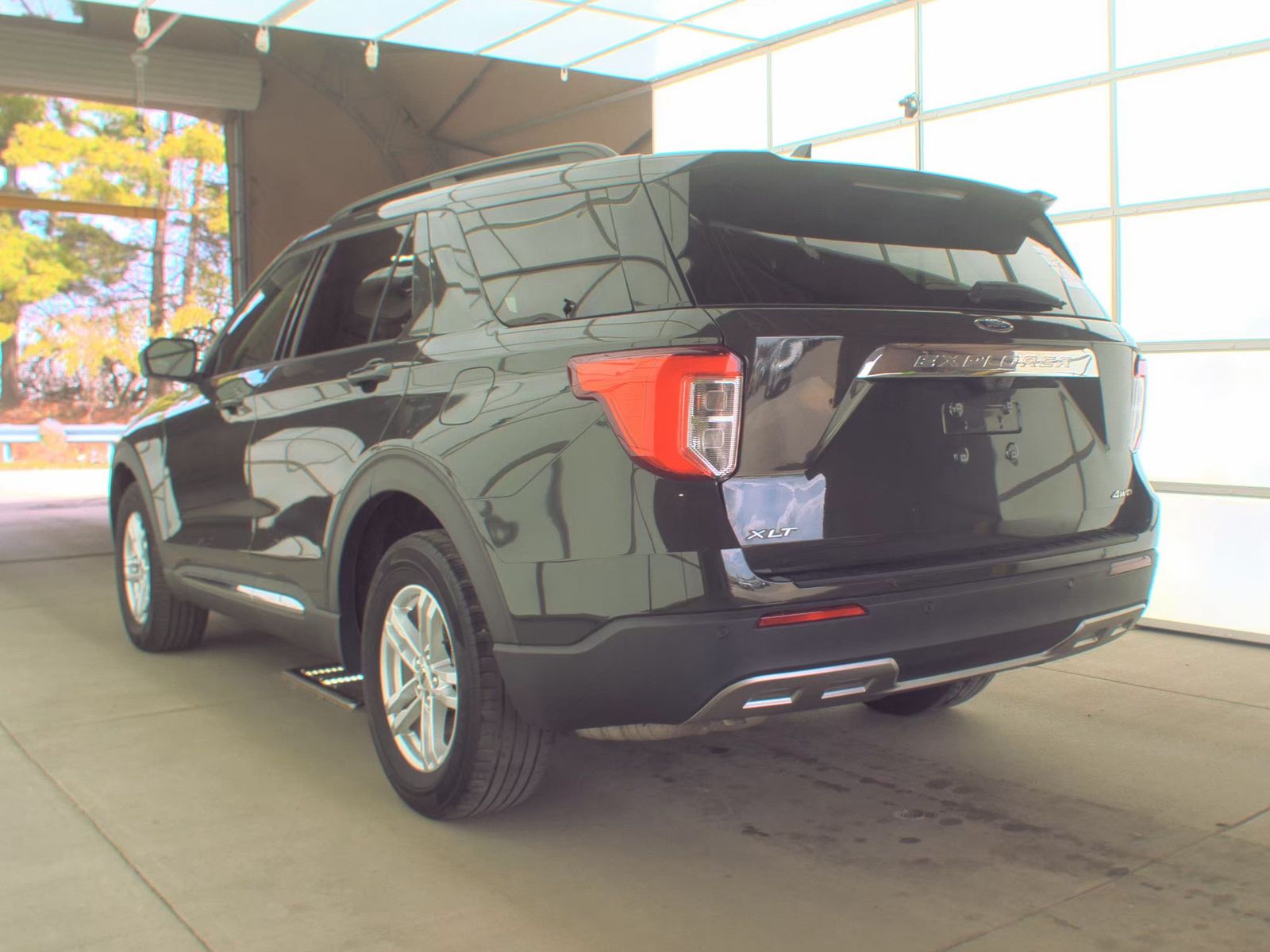 2023 Ford Explorer XLT AWD