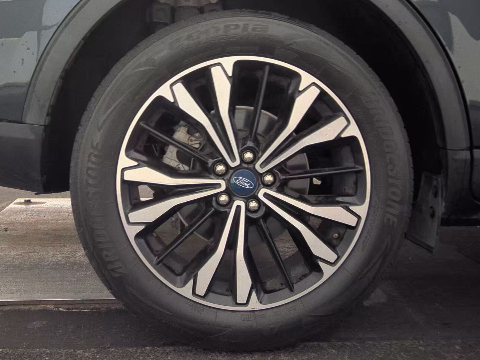 2022 Ford Escape SE FWD