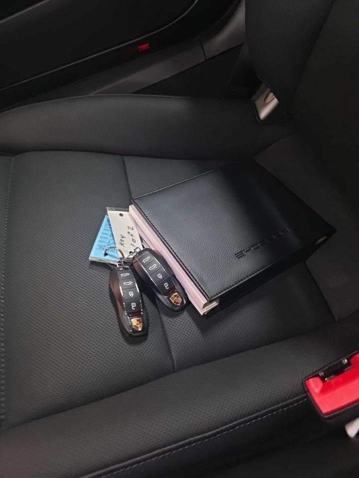 2024 Porsche 718 Cayman S RWD