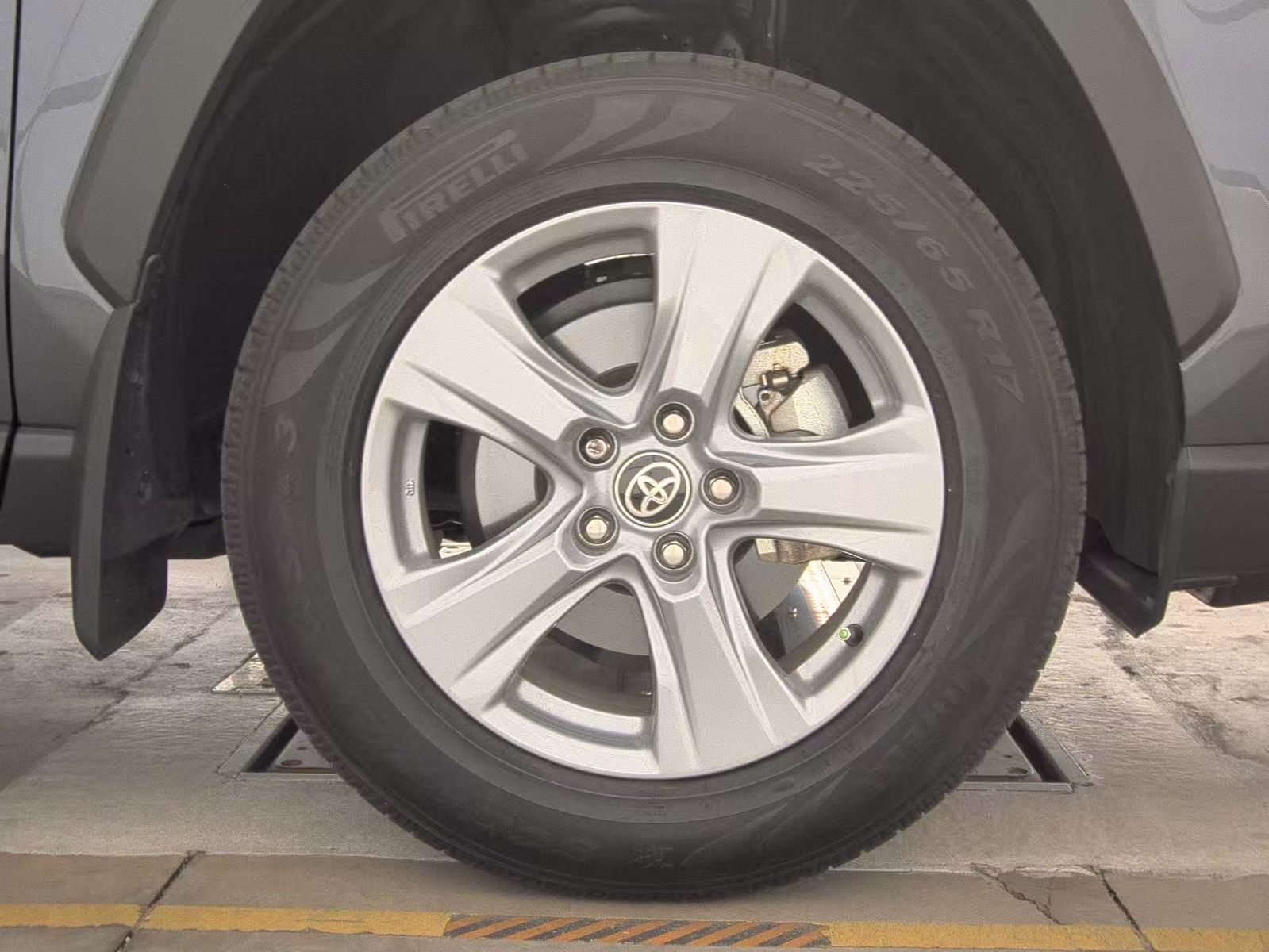 2025 Toyota RAV4 Hybrid LE AWD