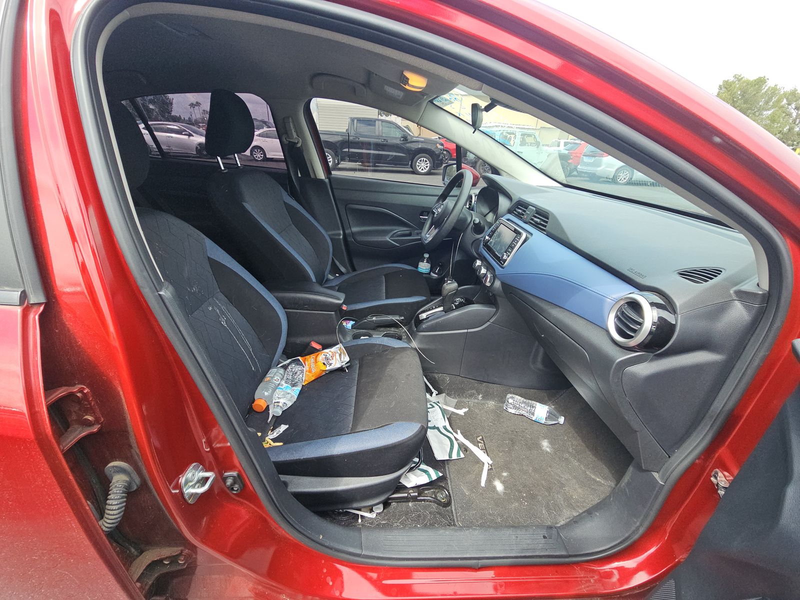 NISSAN VERSA - 9