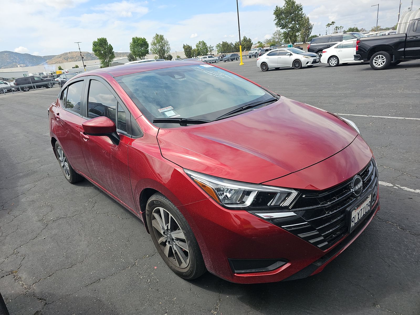 NISSAN VERSA - 4