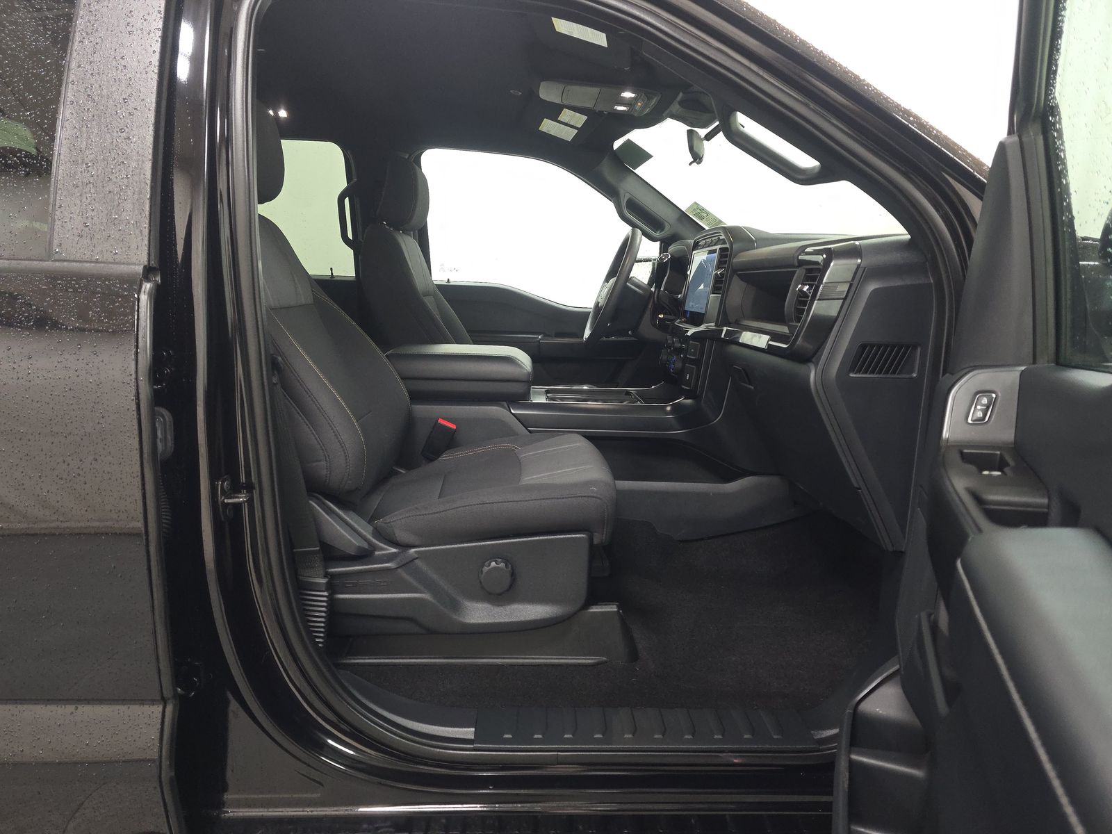 2024 Ford F-150 STX AWD