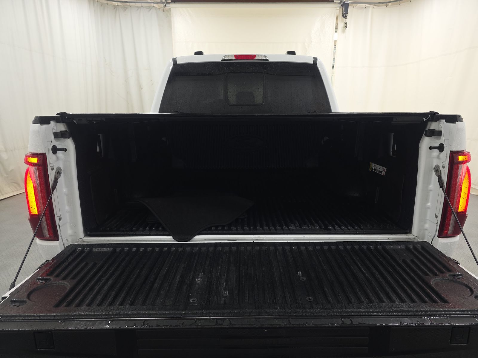 2024 Ford F-150 Hybrid Lariat AWD