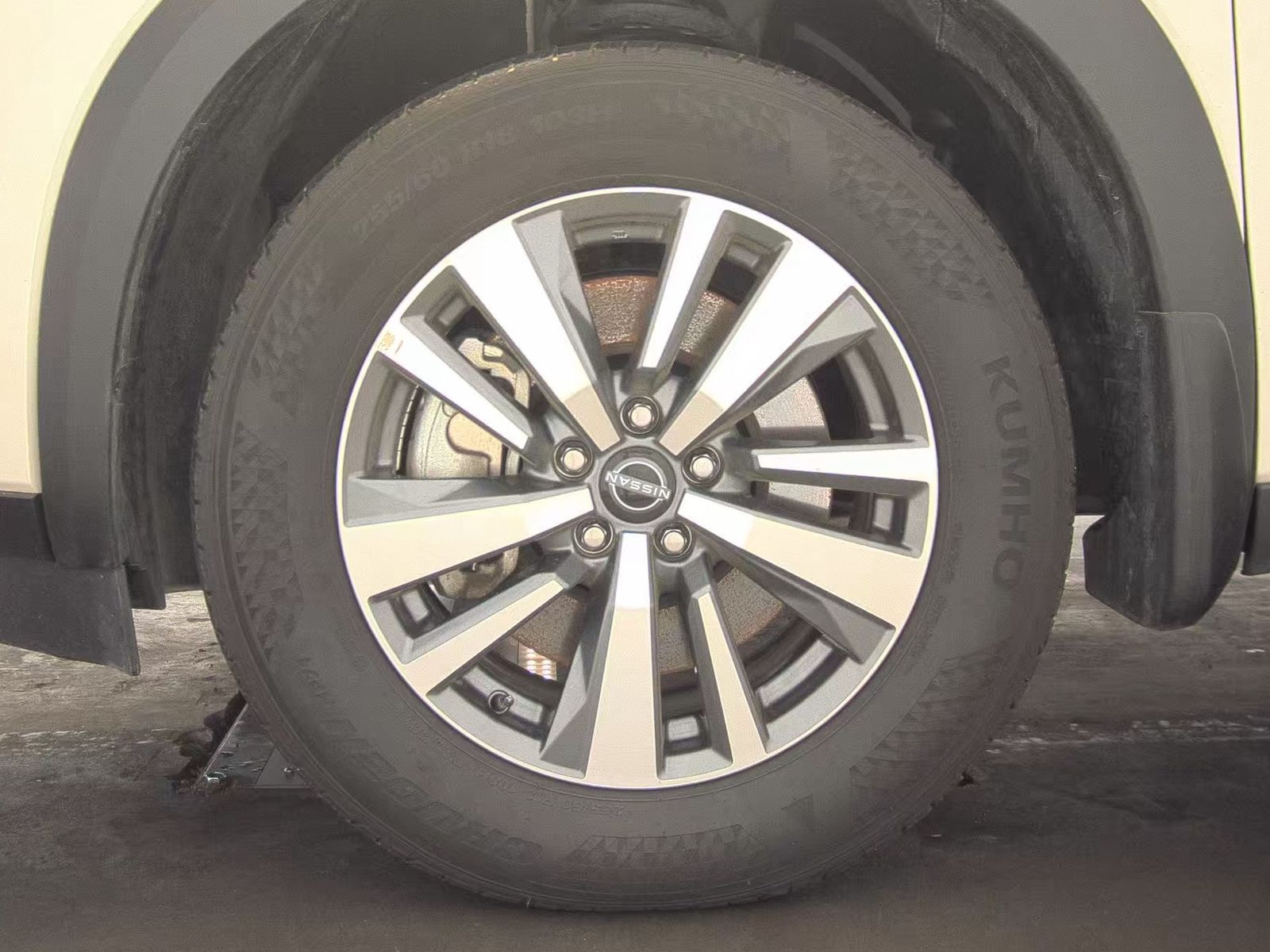 2024 Nissan Pathfinder SL FWD