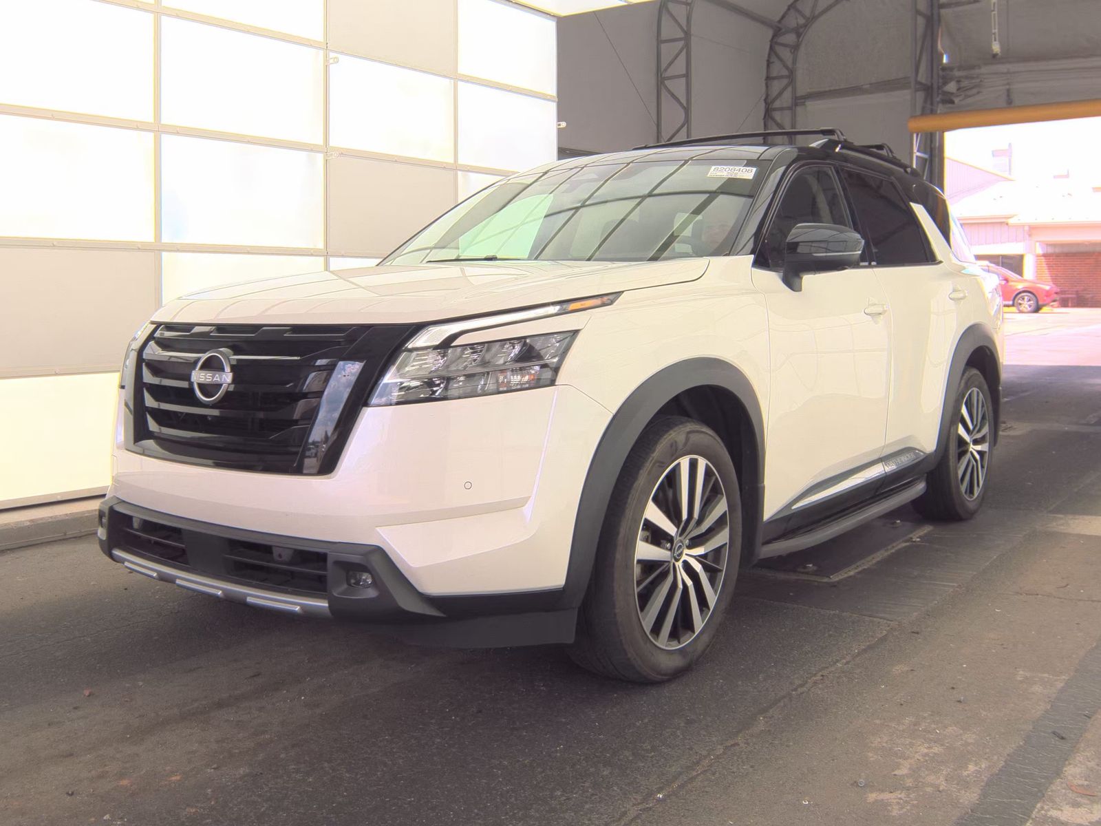 2023 Nissan Pathfinder Platinum AWD