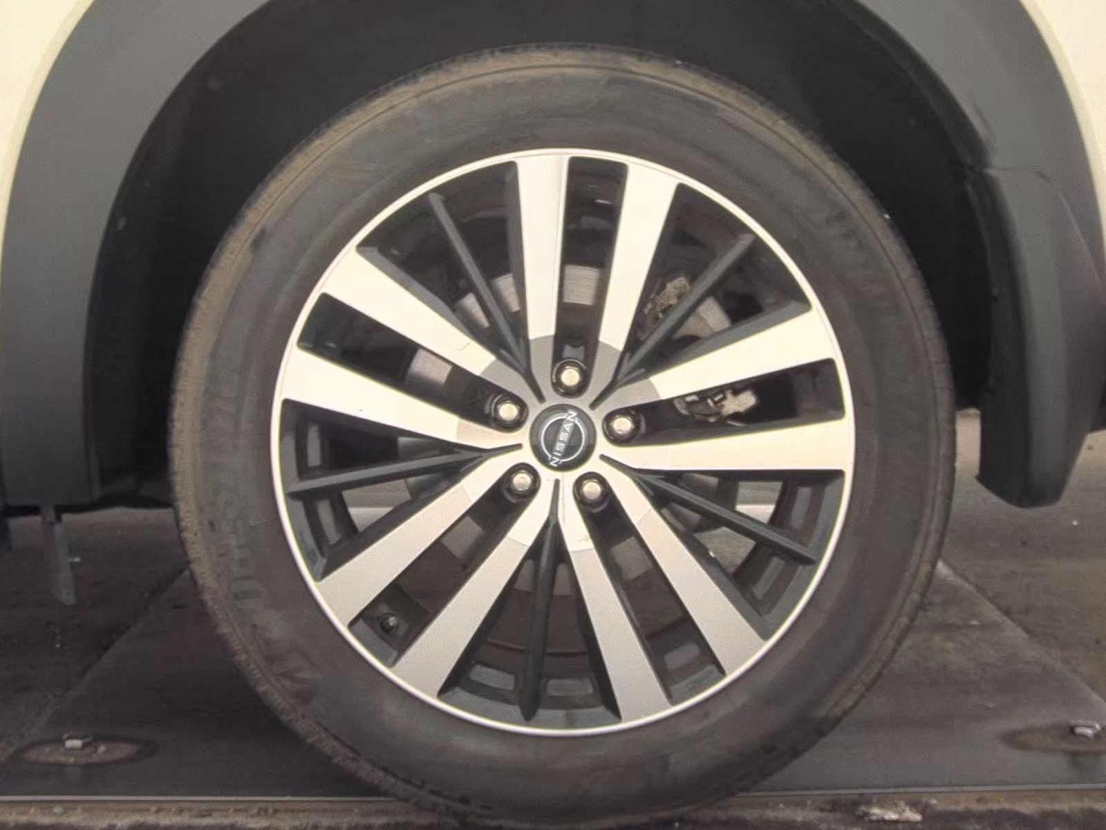 2023 Nissan Pathfinder Platinum AWD