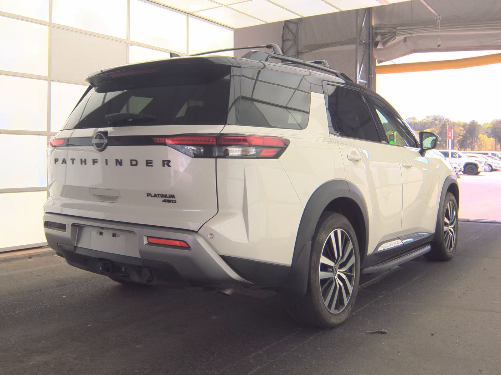 2023 Nissan Pathfinder Platinum AWD