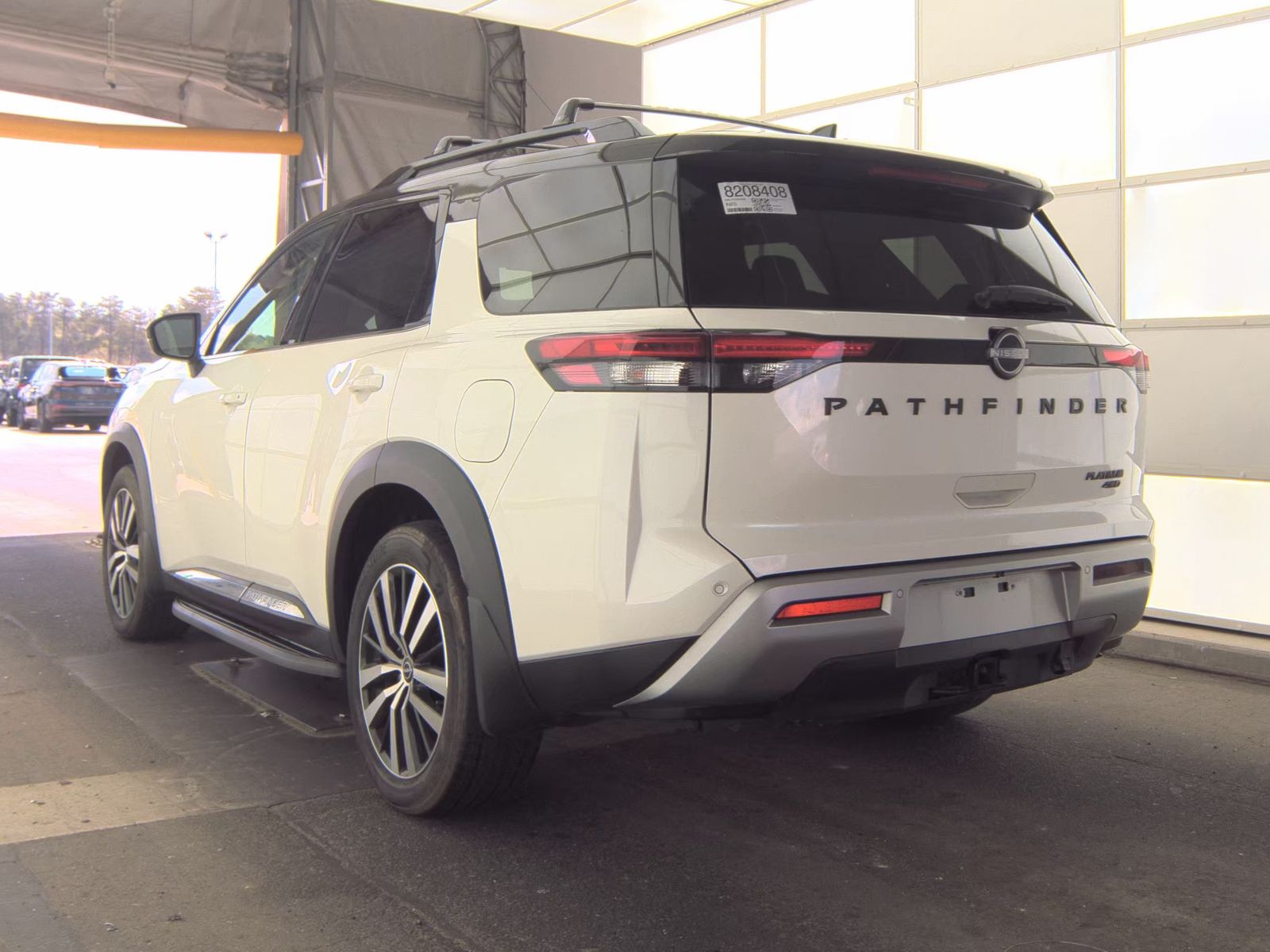 2023 Nissan Pathfinder Platinum AWD