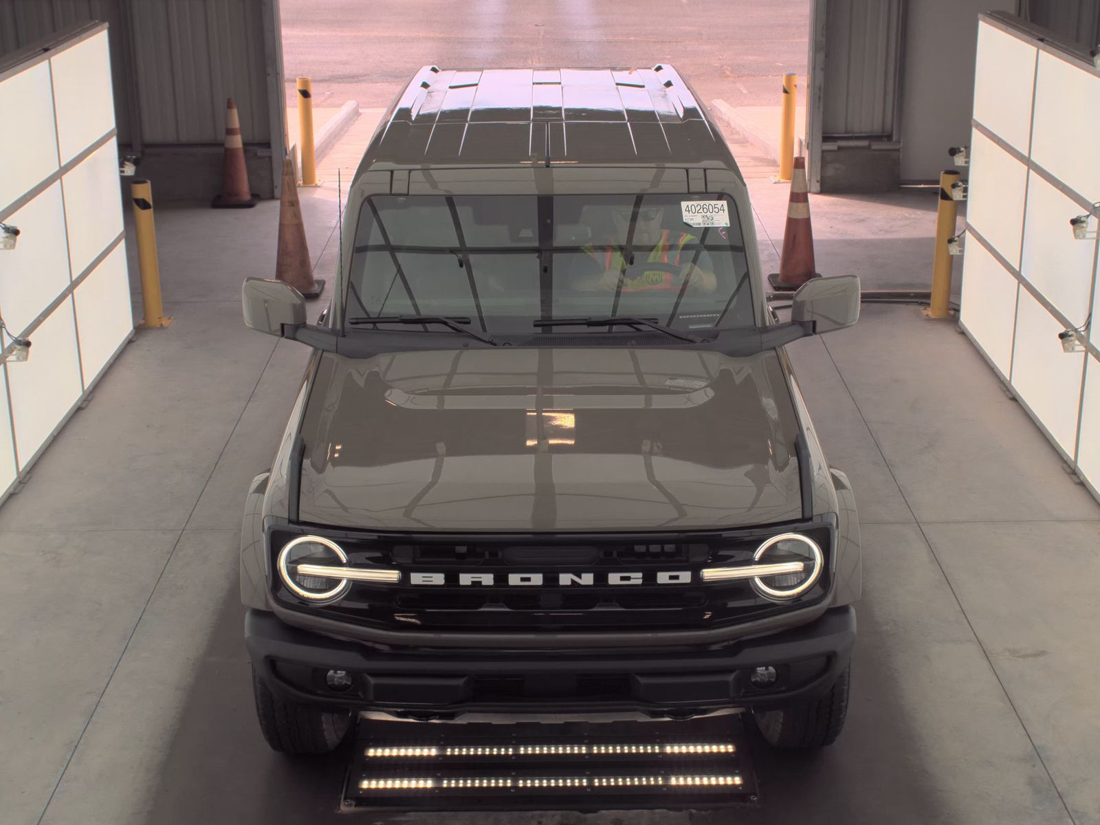 FORD BRONCO - 3