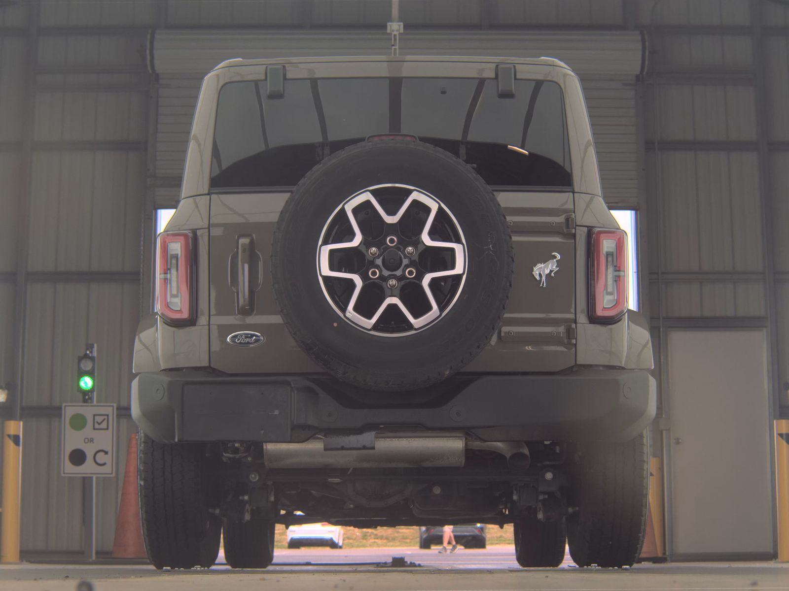 FORD BRONCO - 8