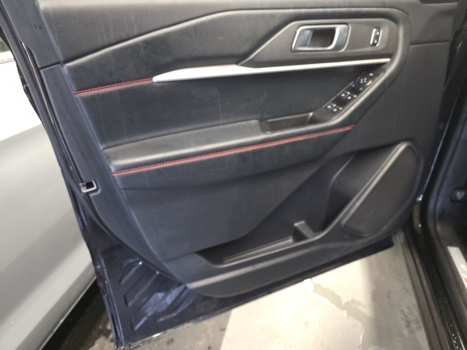 2025 Ford Explorer ST-Line AWD