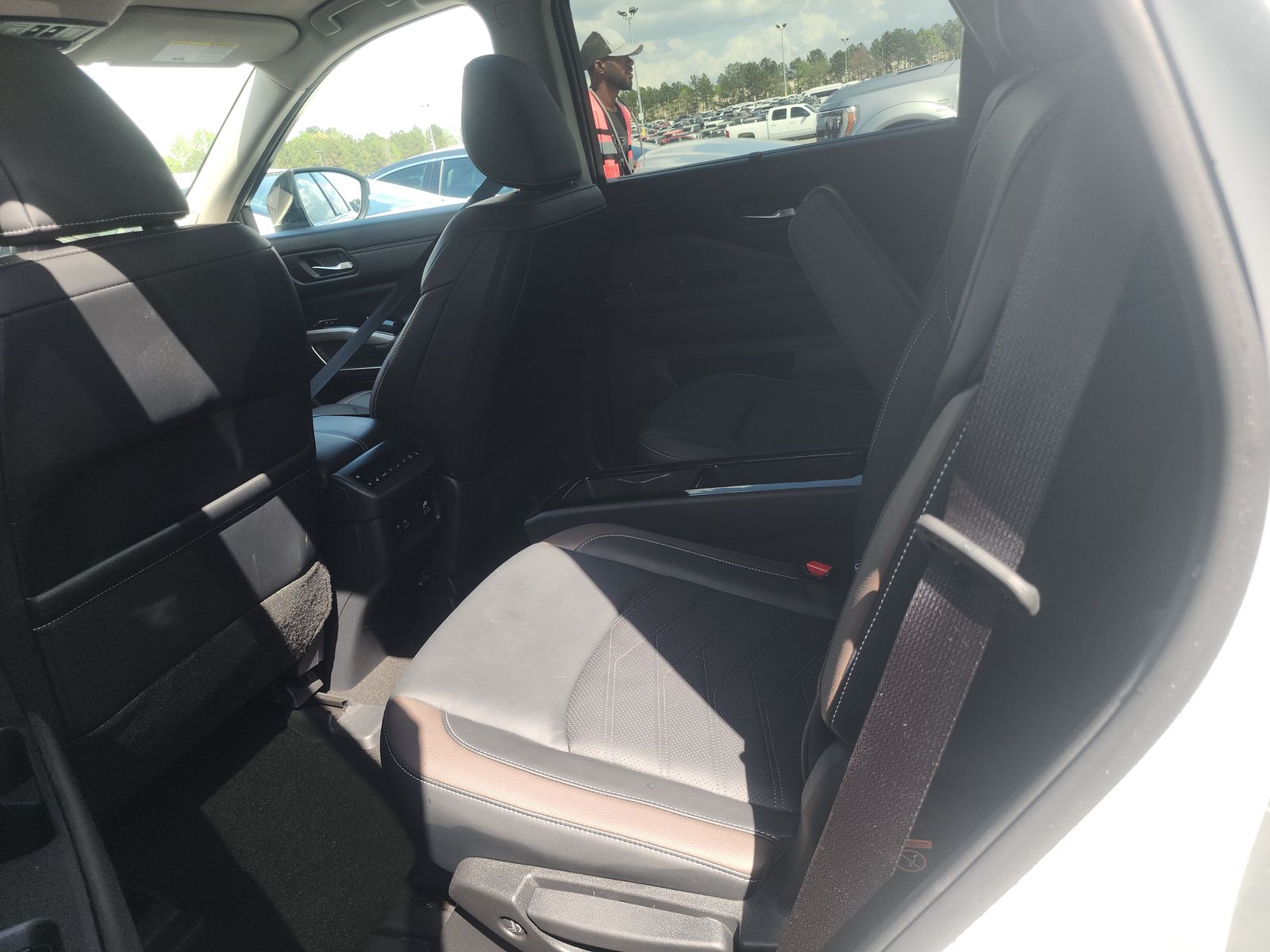 2023 Nissan Pathfinder Platinum AWD