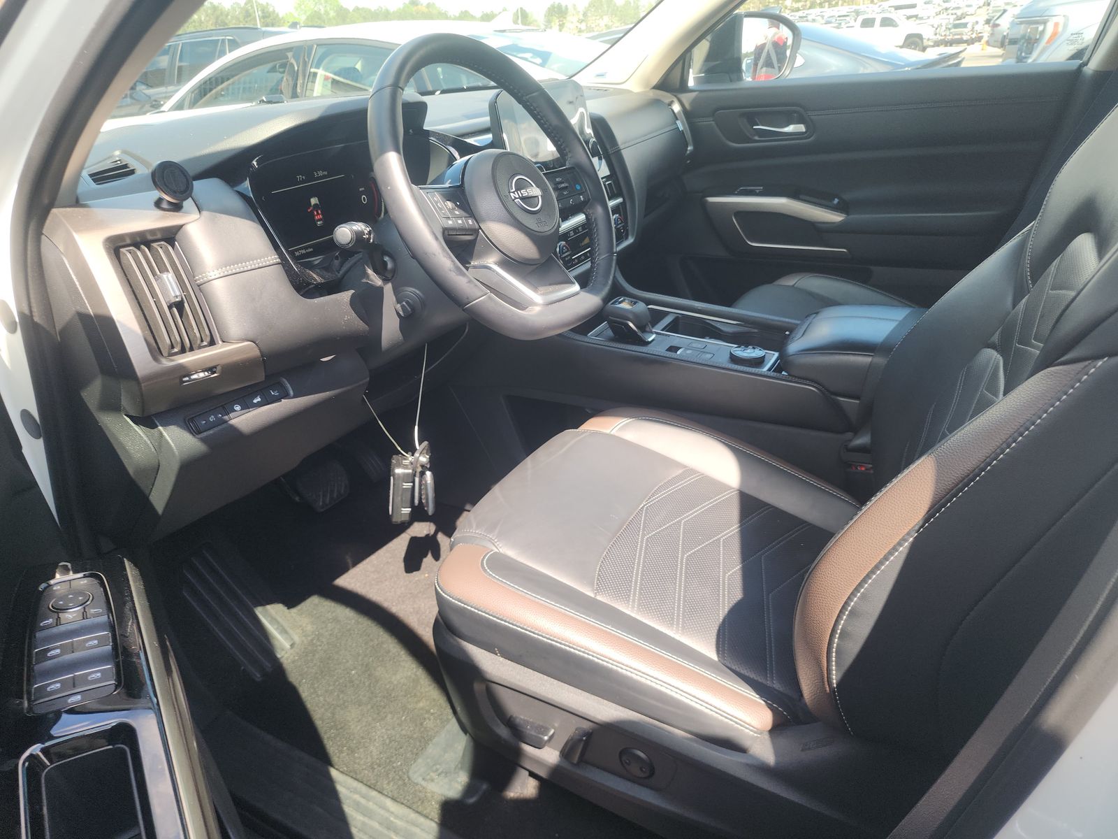 2023 Nissan Pathfinder Platinum AWD