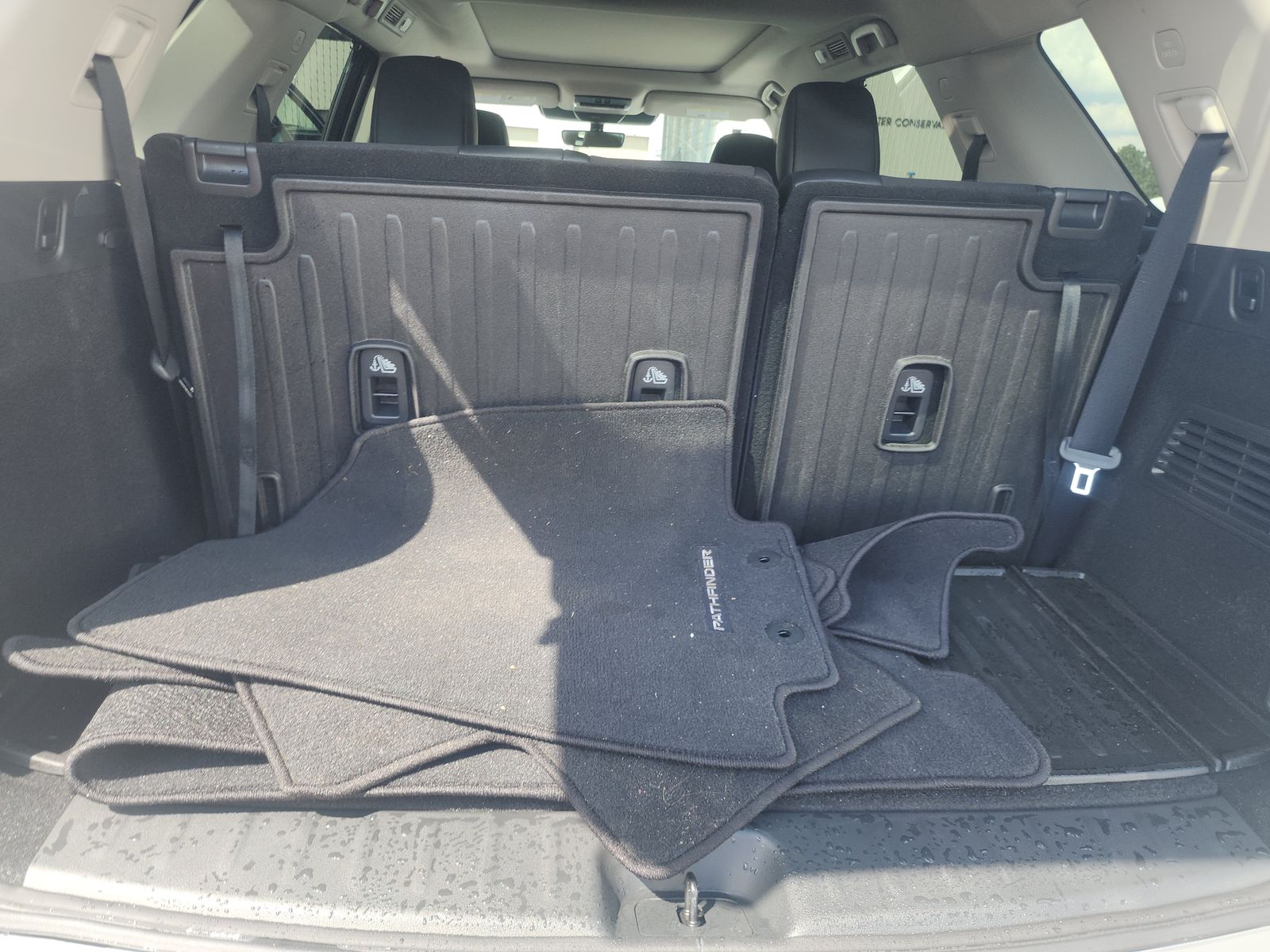 2023 Nissan Pathfinder Platinum AWD