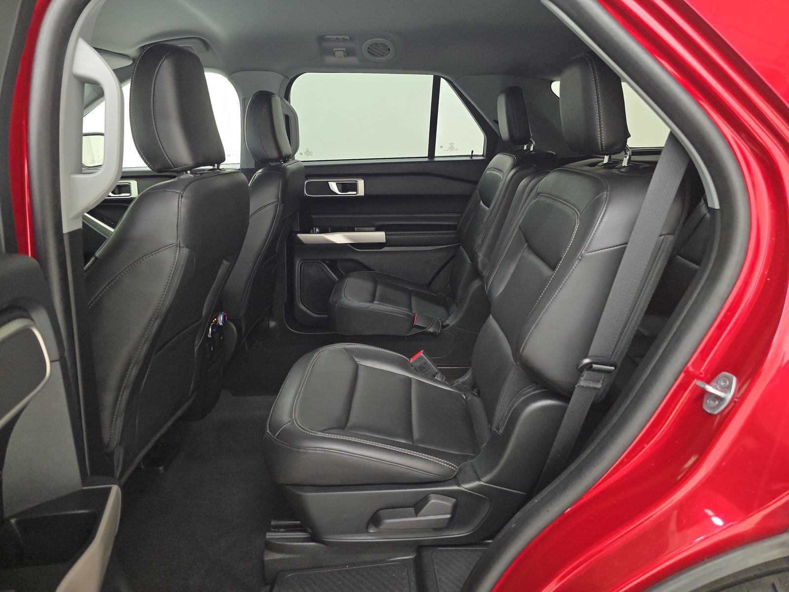 2023 Ford Explorer XLT AWD