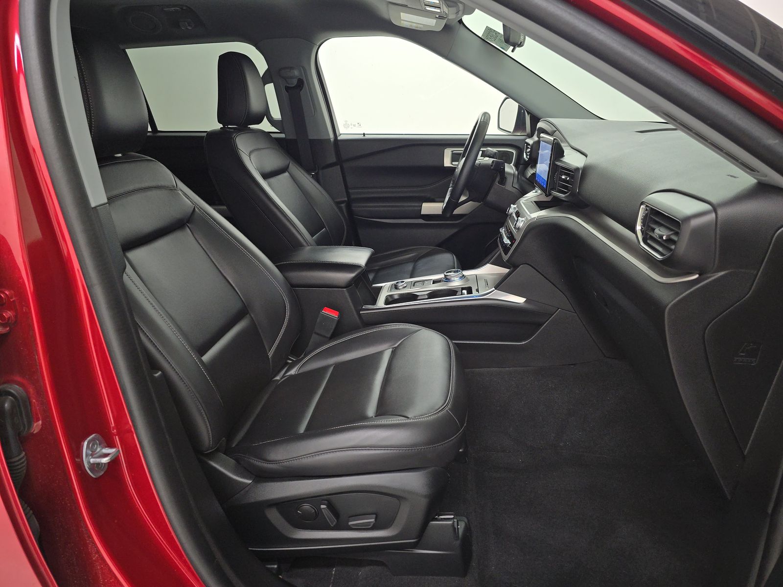 2023 Ford Explorer XLT AWD