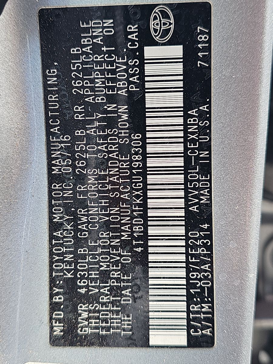 2016 Toyota Camry Hybrid XLE FWD