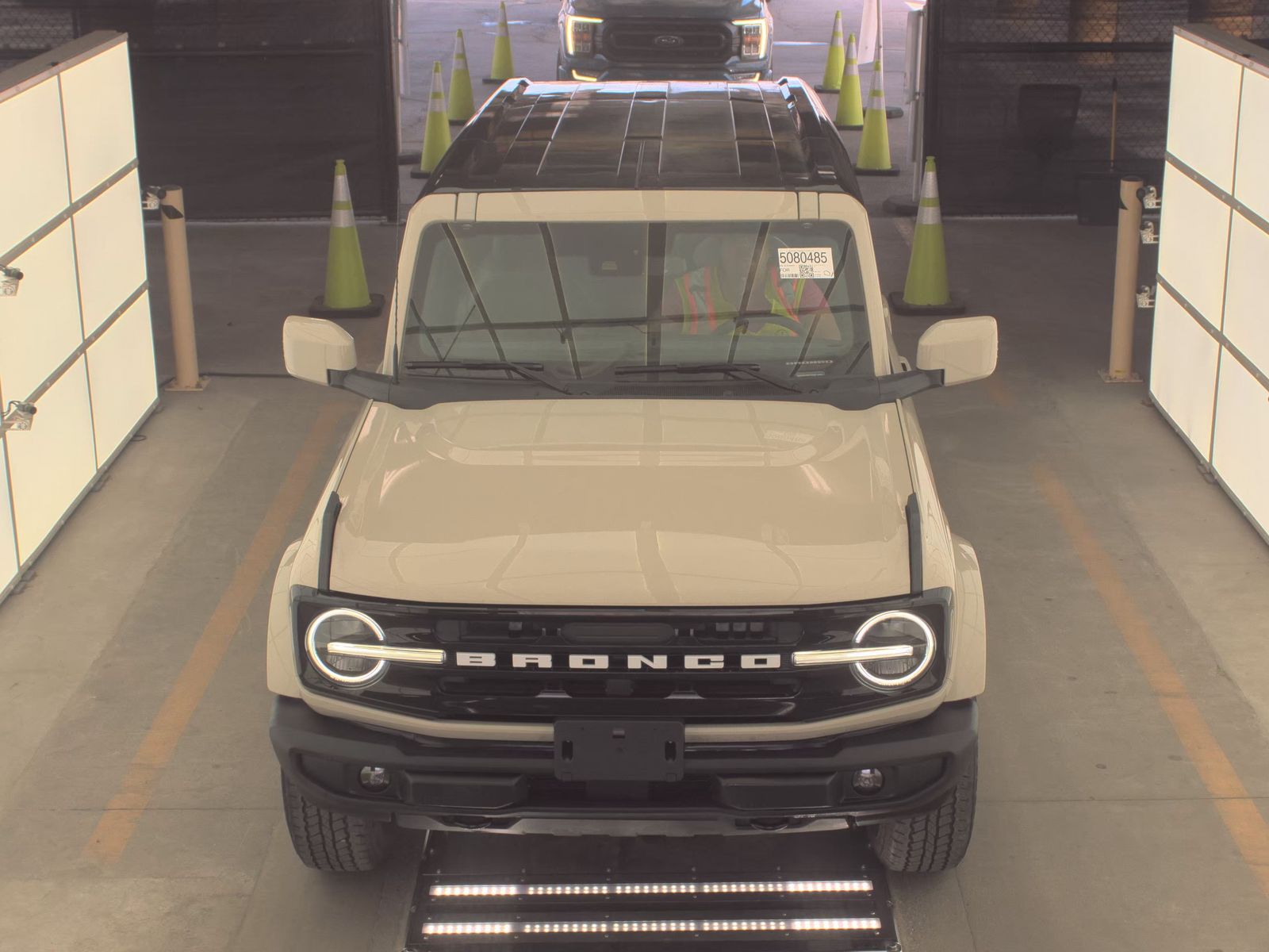 FORD BRONCO - 3