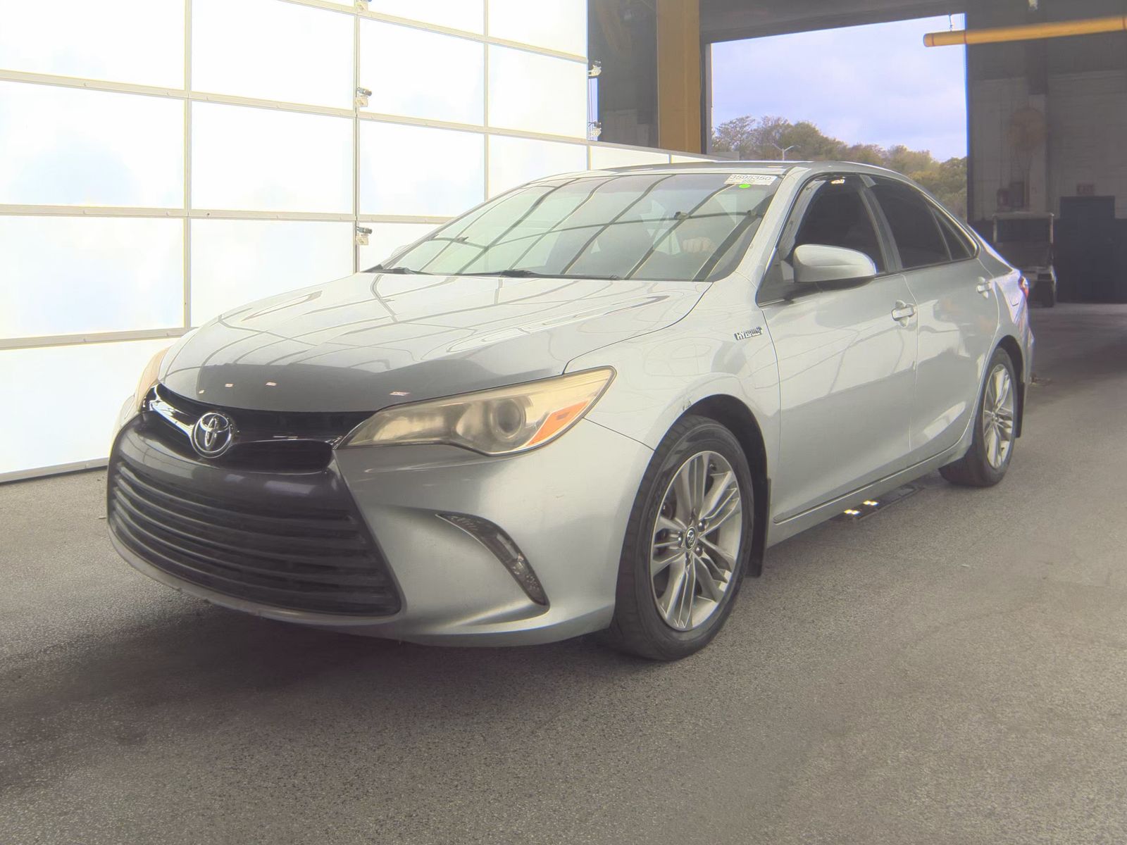 2016 Toyota Camry Hybrid XLE FWD