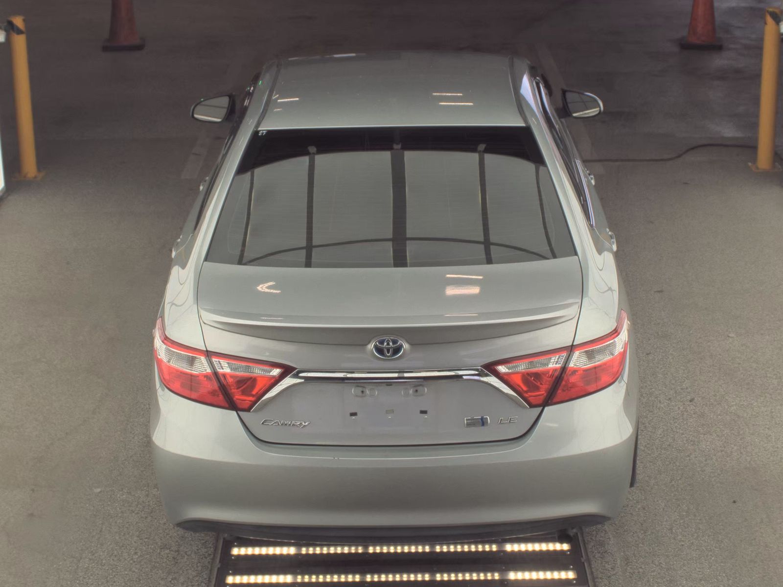 2016 Toyota Camry Hybrid XLE FWD