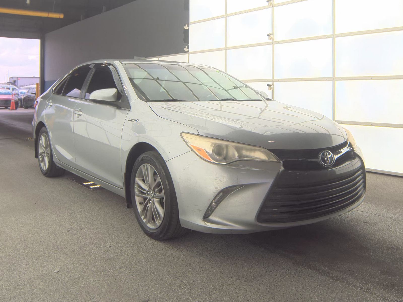 2016 Toyota Camry Hybrid XLE FWD