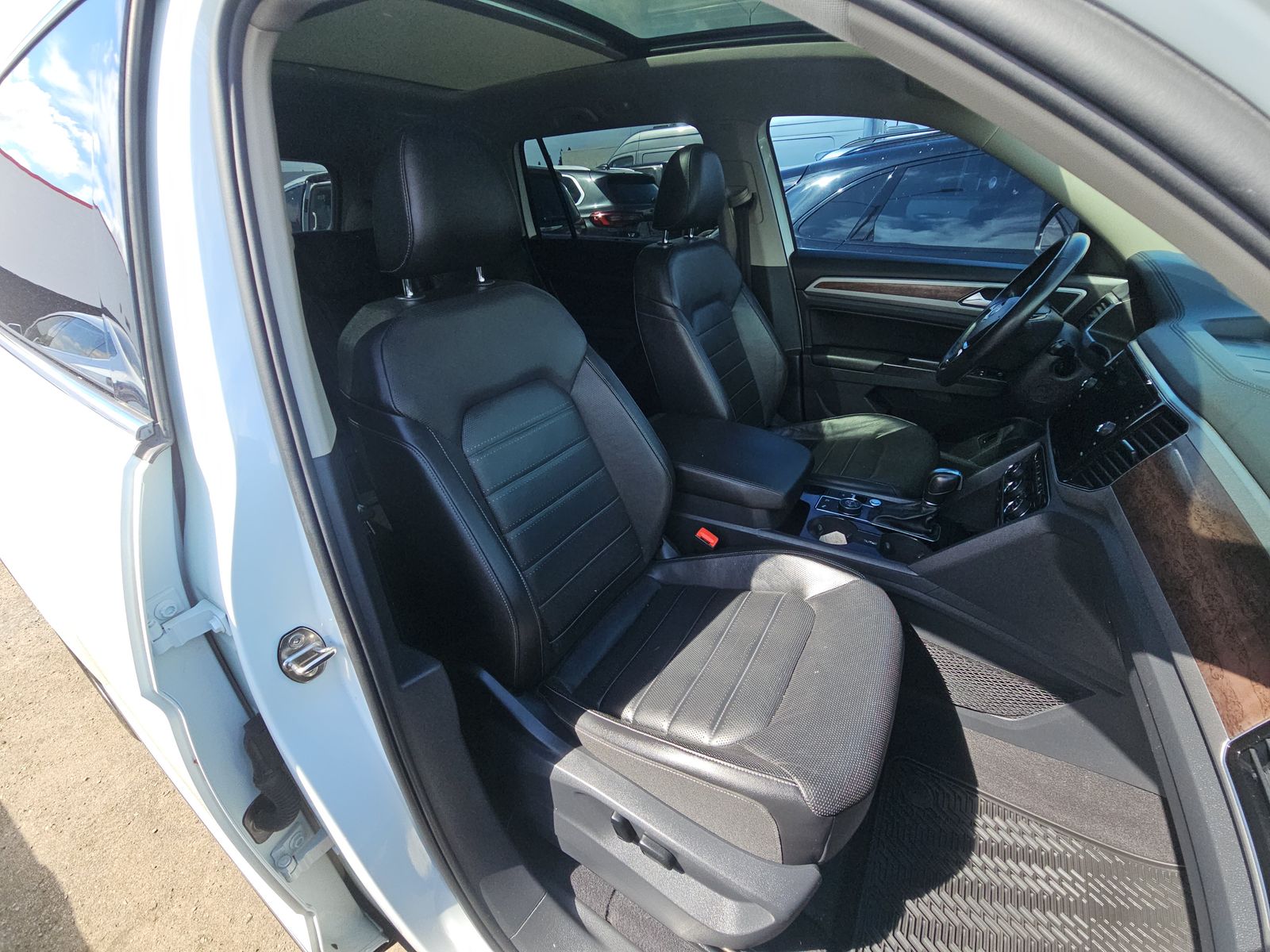 2018 Volkswagen Atlas 3.6L SEL Premium AWD