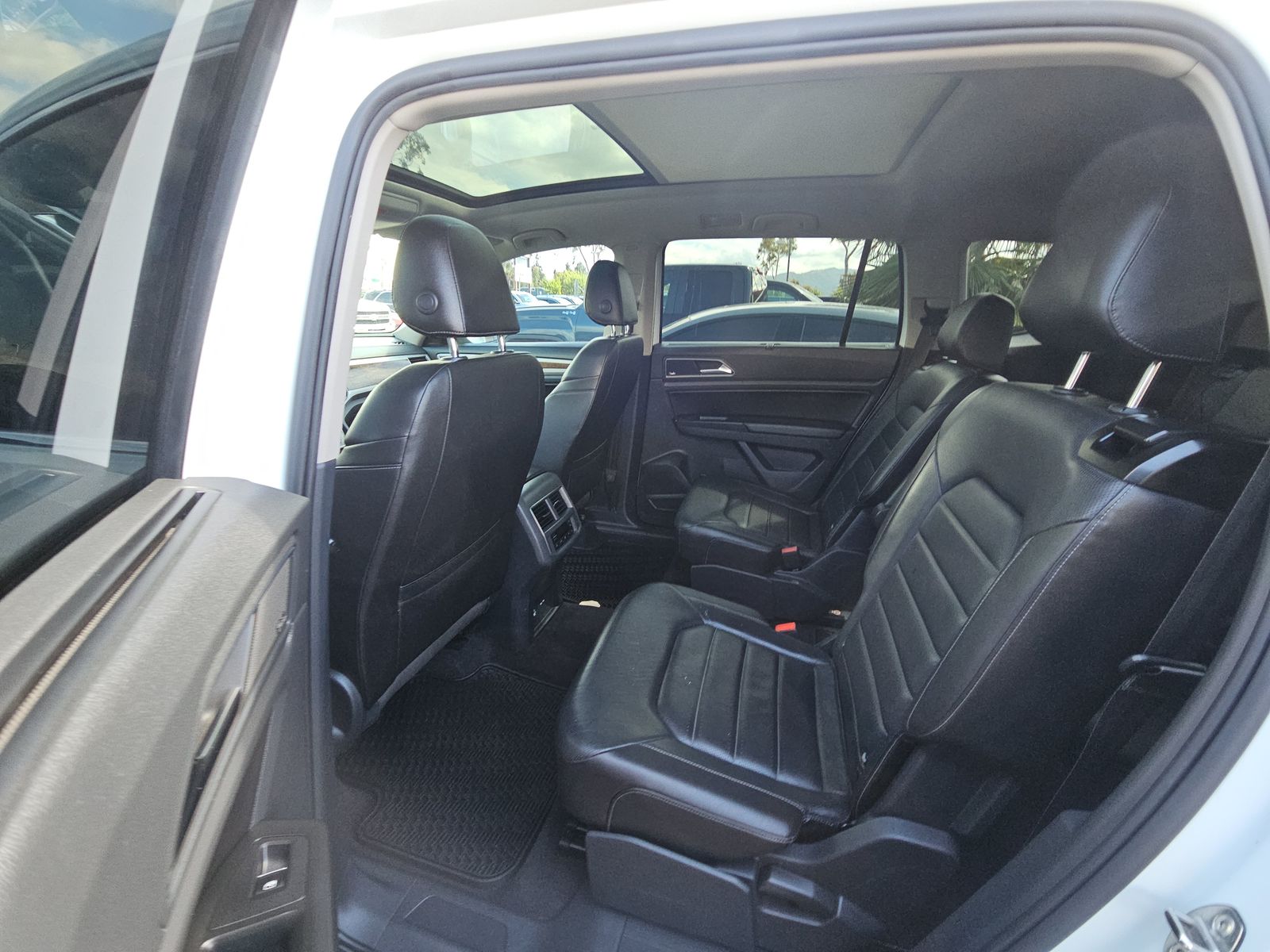 2018 Volkswagen Atlas 3.6L SEL Premium AWD