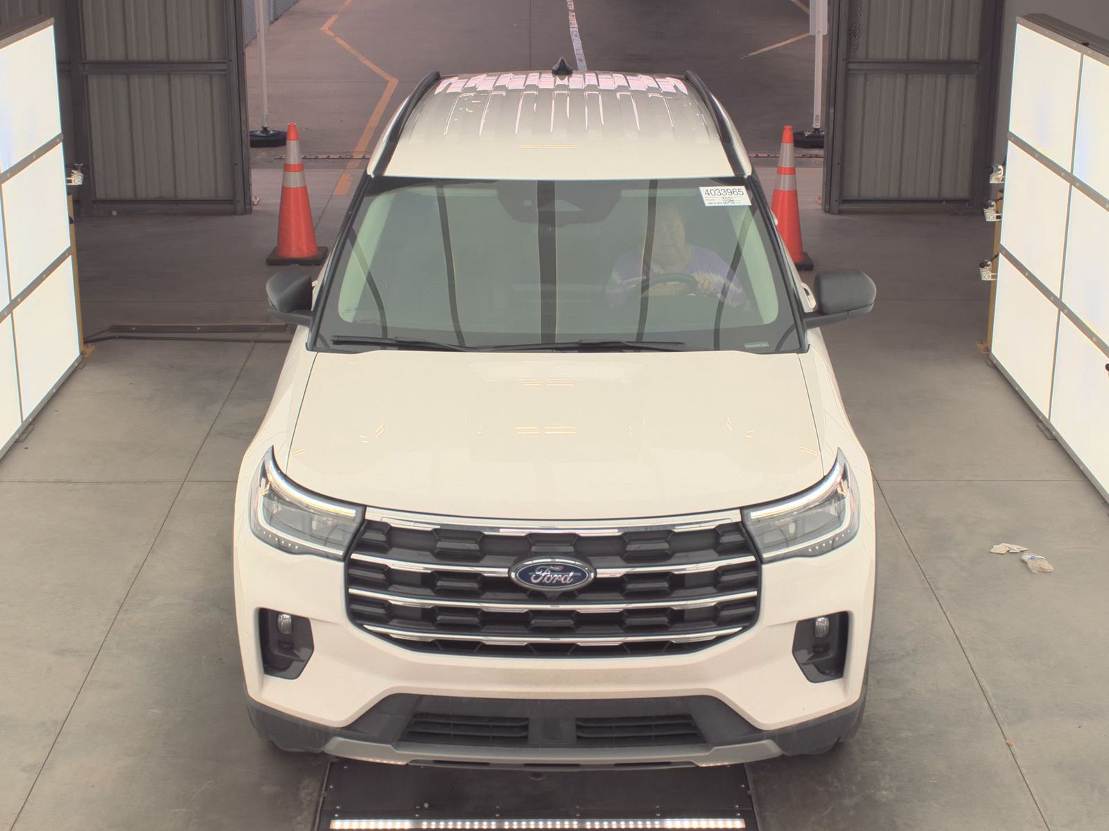 FORD EXPLORER - 3