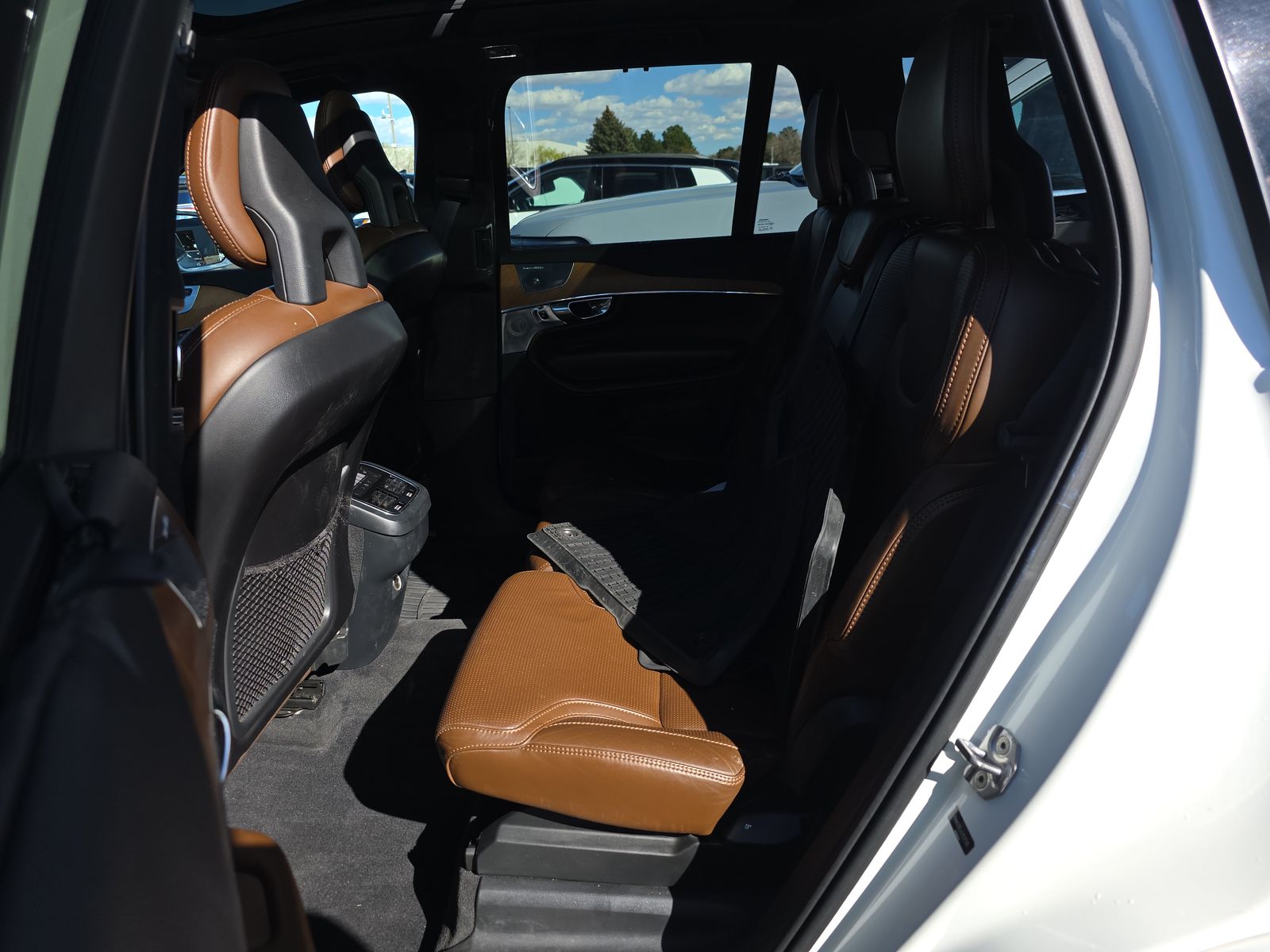 Volvo XC90 T6 Inscription 7-Passenger снимка Volvo XC90 T6 Inscription 7-Passenger