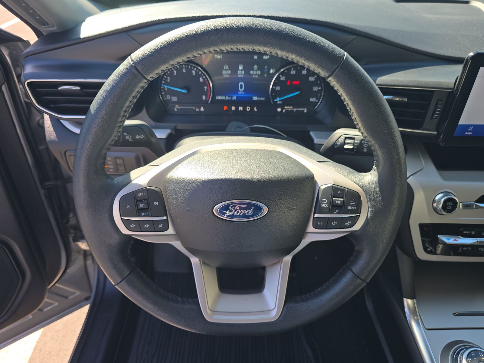 2023 Ford Explorer XLT AWD