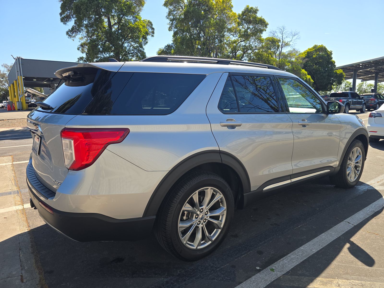 2023 Ford Explorer XLT AWD