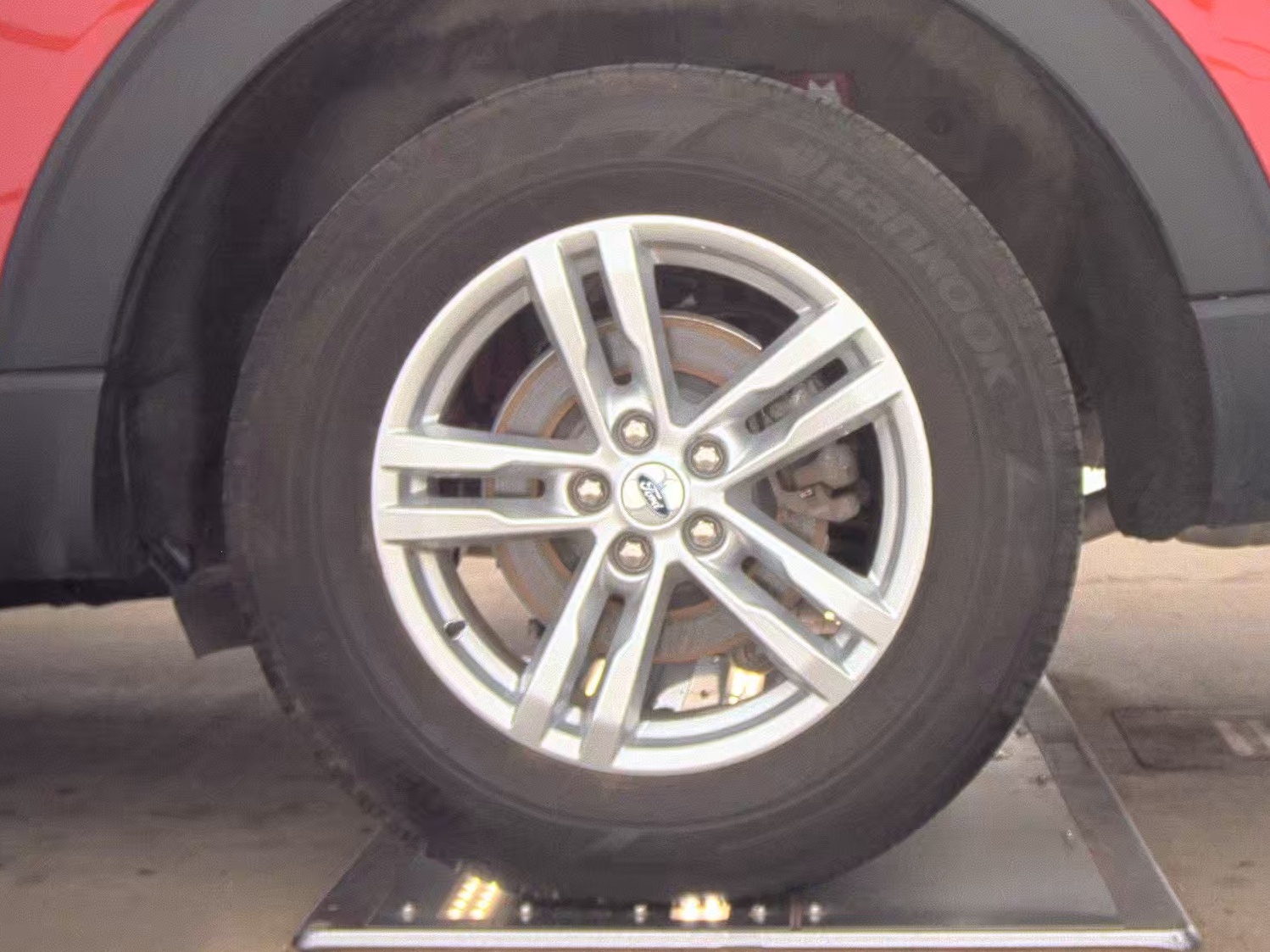 2023 Ford Explorer XLT AWD