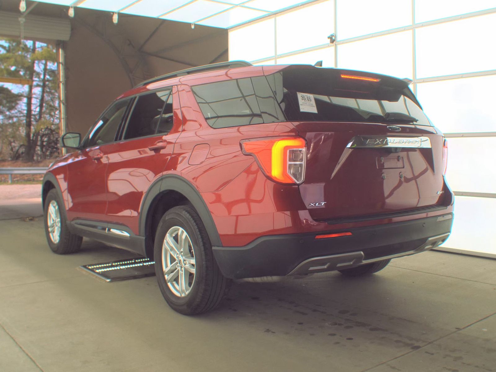 2023 Ford Explorer XLT AWD