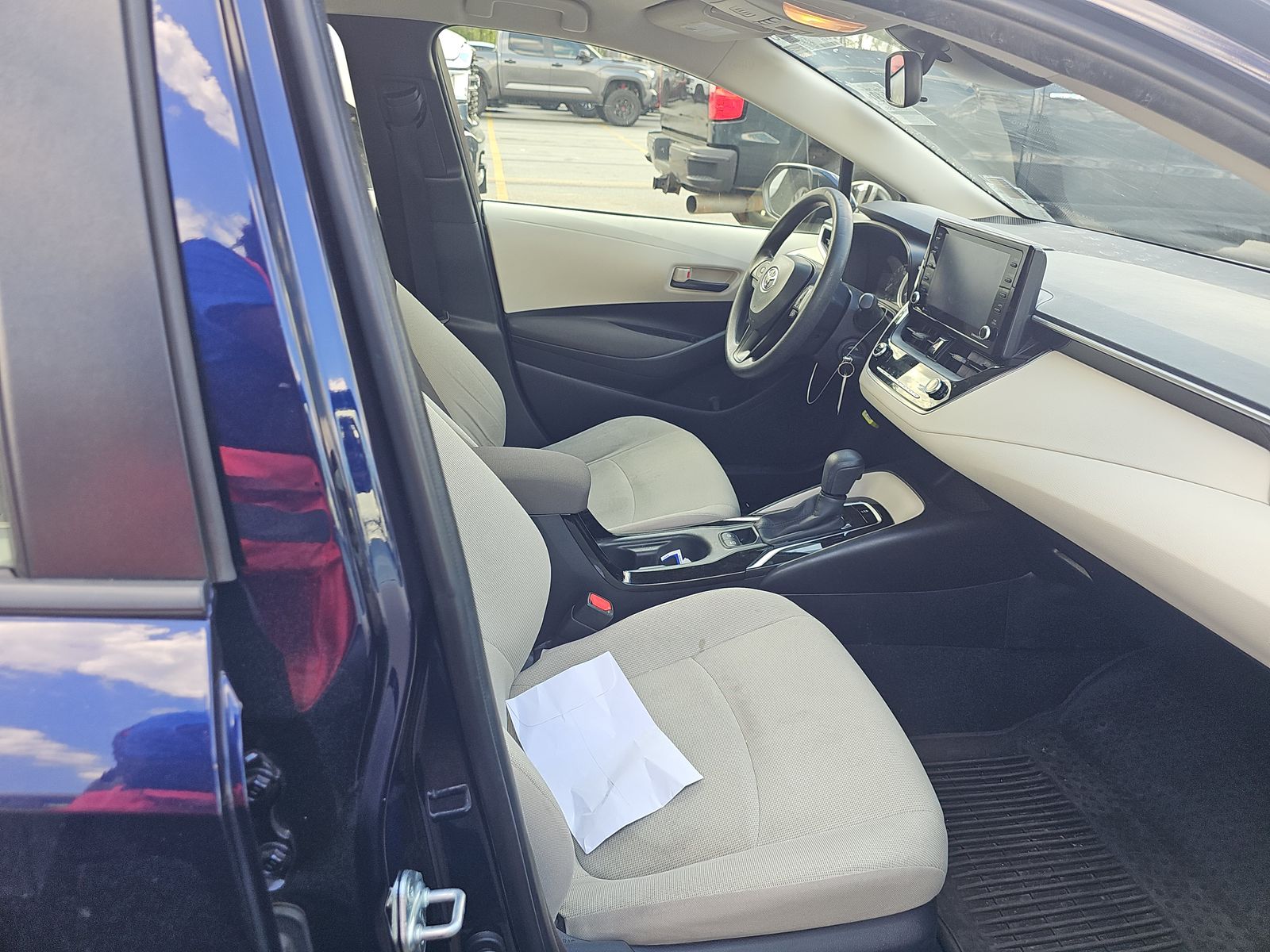 2022 Toyota Corolla LE FWD