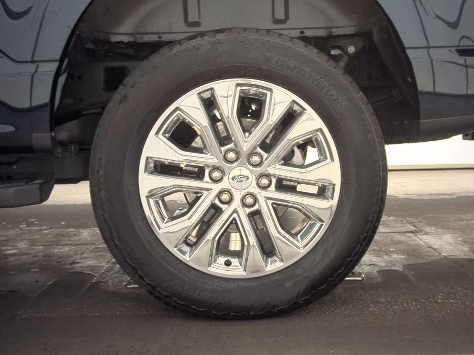 2025 Ford F-150 Hybrid Lariat AWD