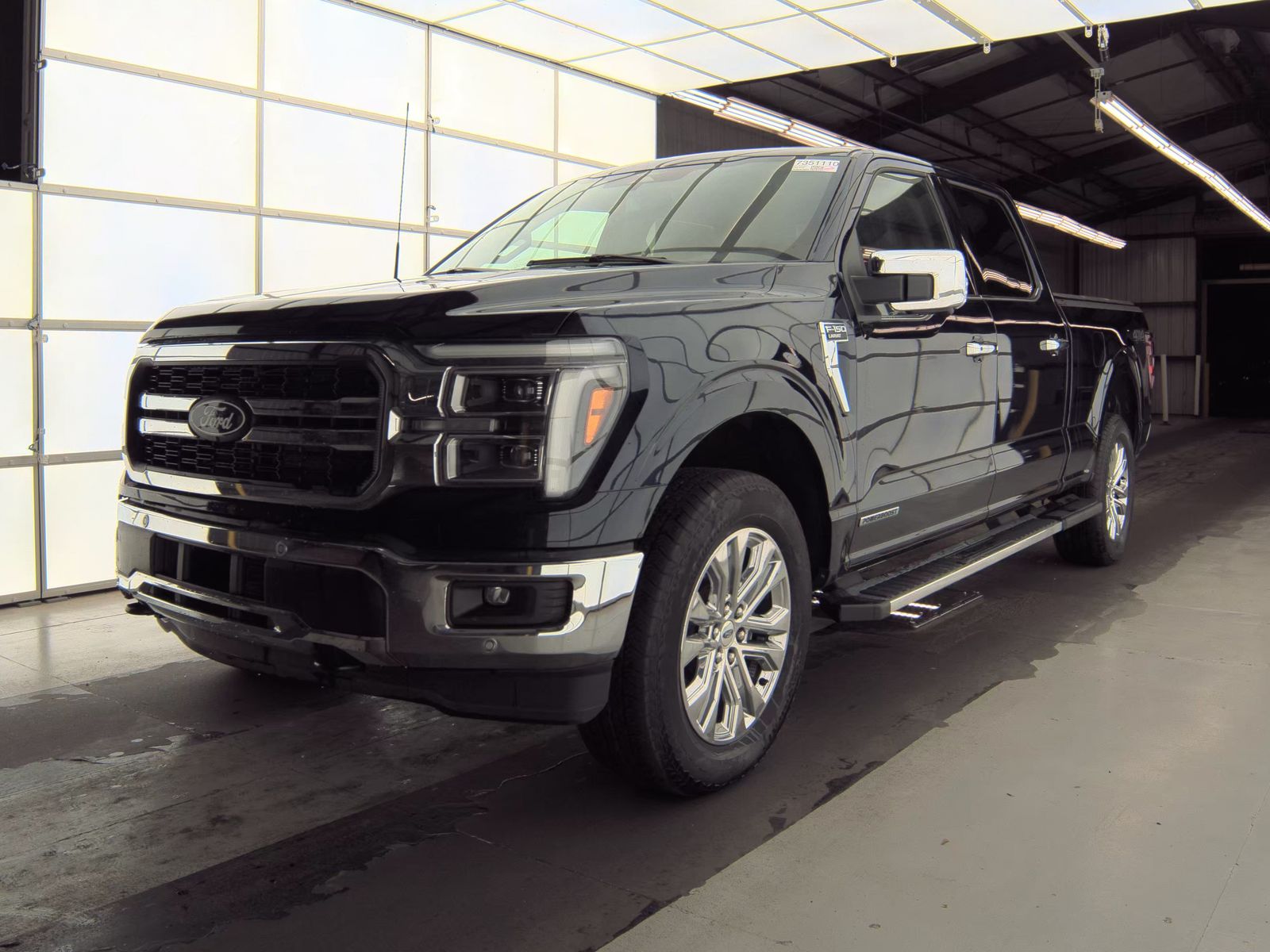 2025 Ford F-150 Hybrid Lariat AWD