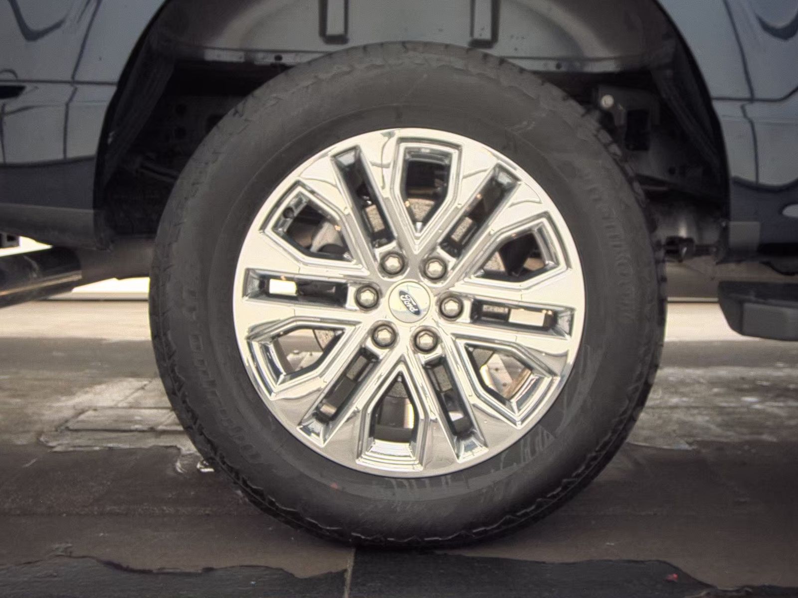 2025 Ford F-150 Hybrid Lariat AWD