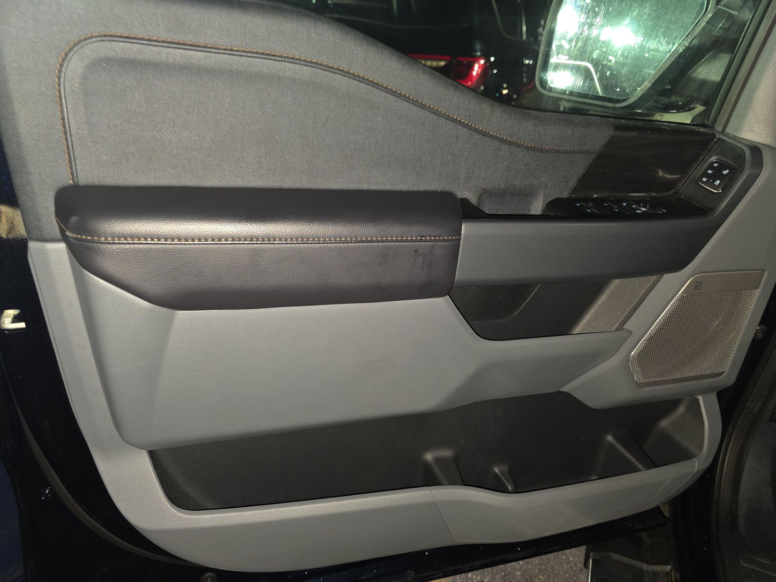 2025 Ford F-150 Hybrid Lariat AWD