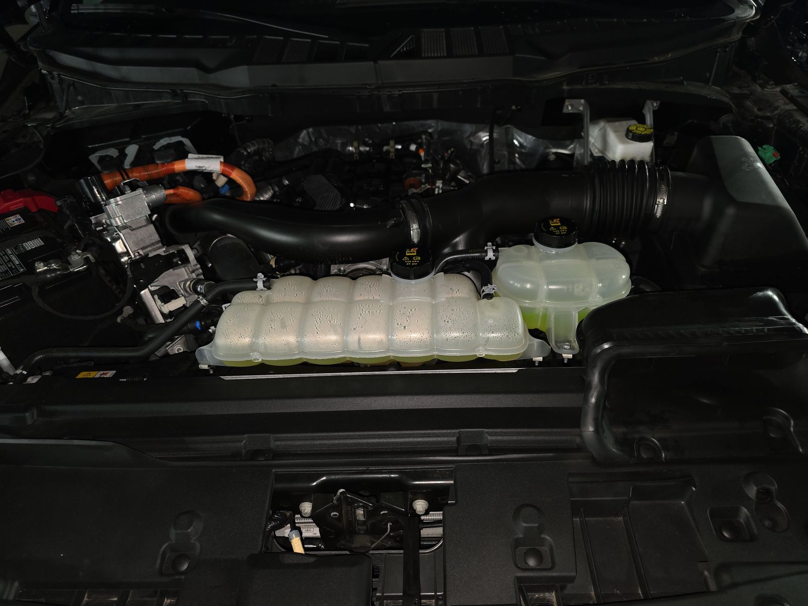 2025 Ford F-150 Hybrid Lariat AWD