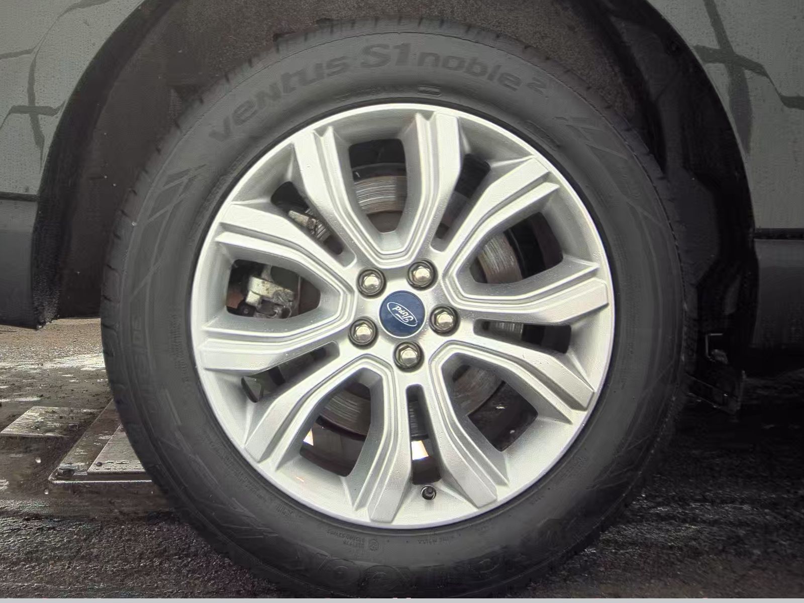 2022 Ford Edge Titanium AWD