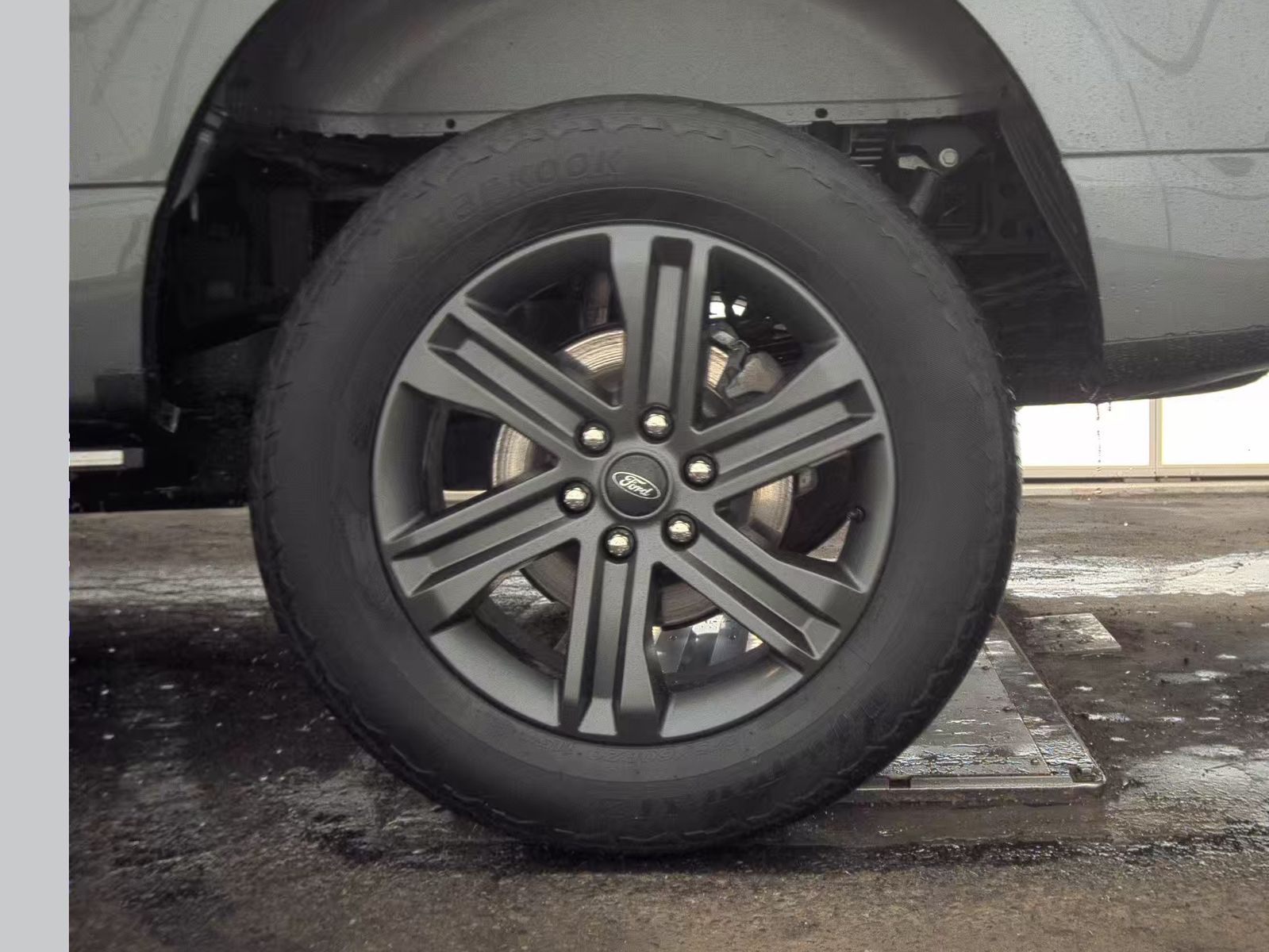 2023 Ford F-150 Hybrid Lariat AWD