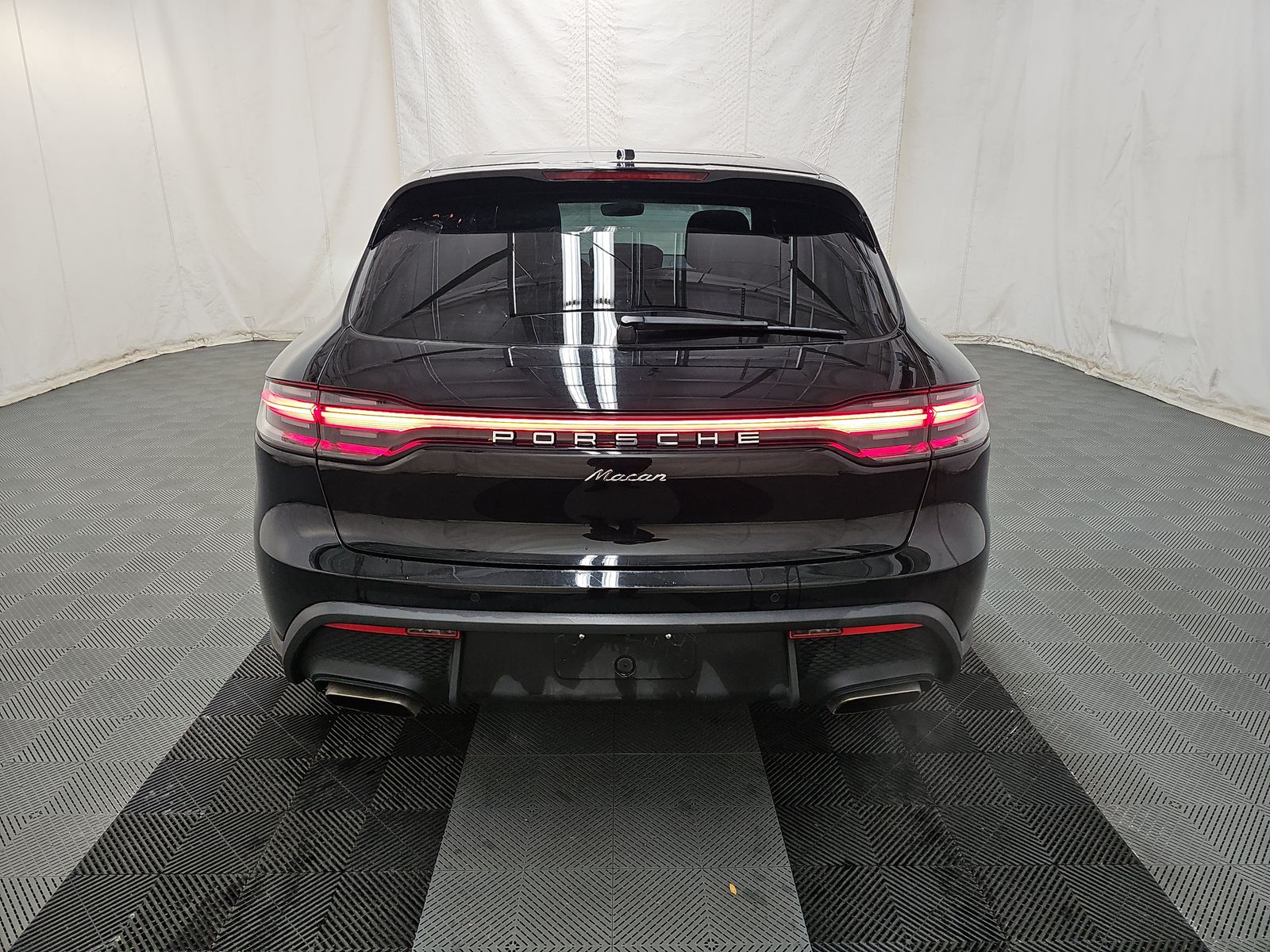 2023 Porsche Macan Base AWD