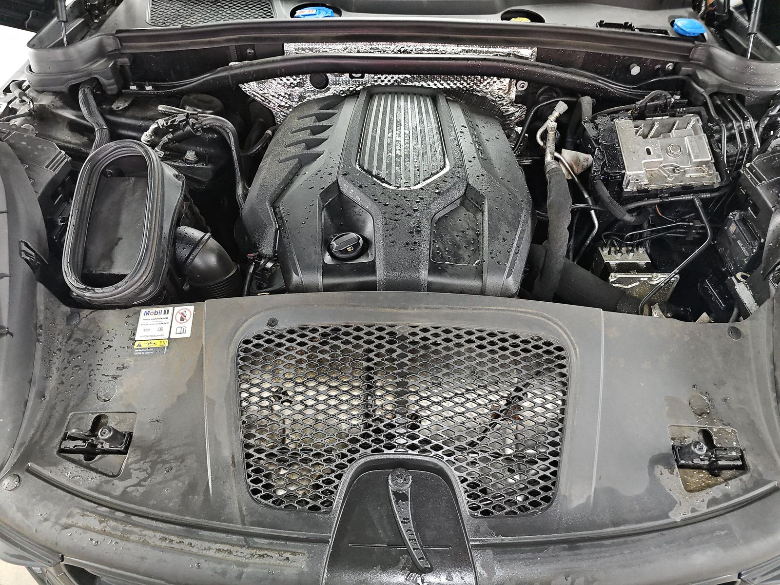 2023 Porsche Macan Base AWD