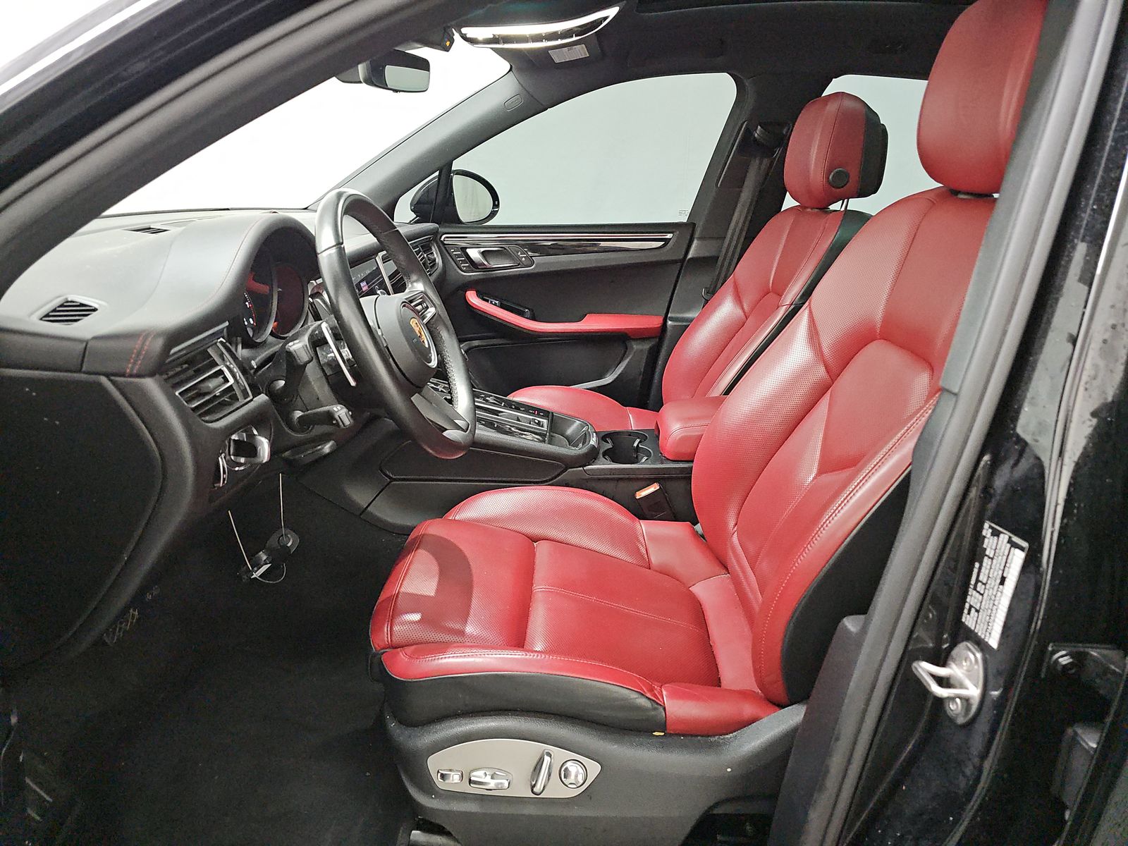 2023 Porsche Macan Base AWD