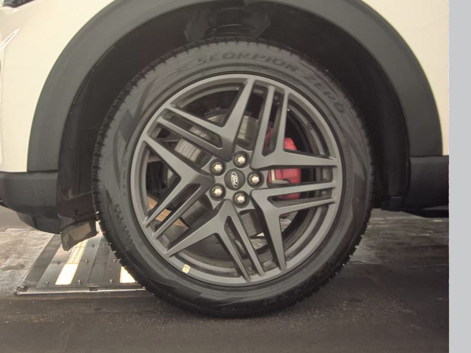 2025 Ford Explorer ST-Line AWD